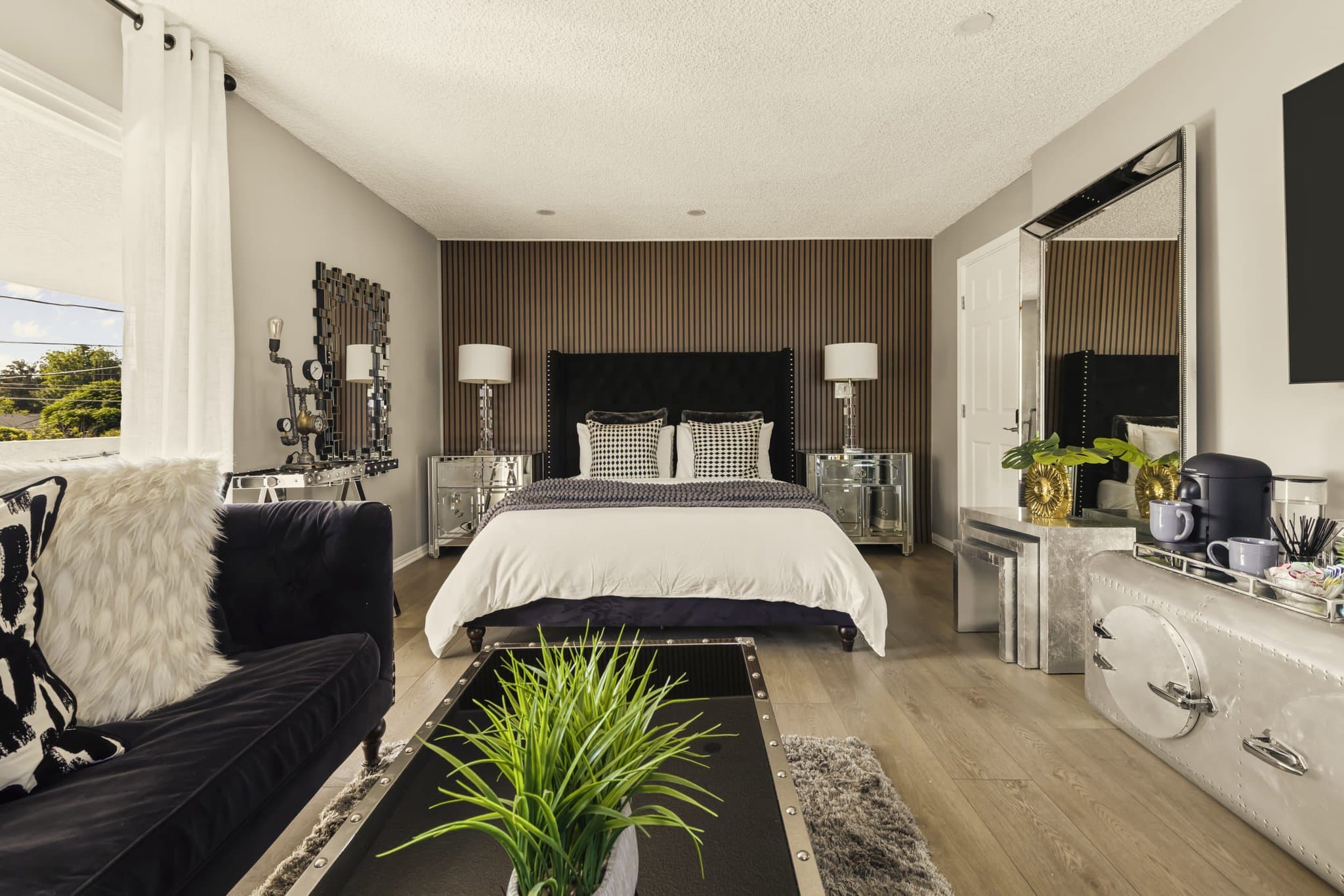 Reseda Apartment: 7355 Garden Grove Ave
