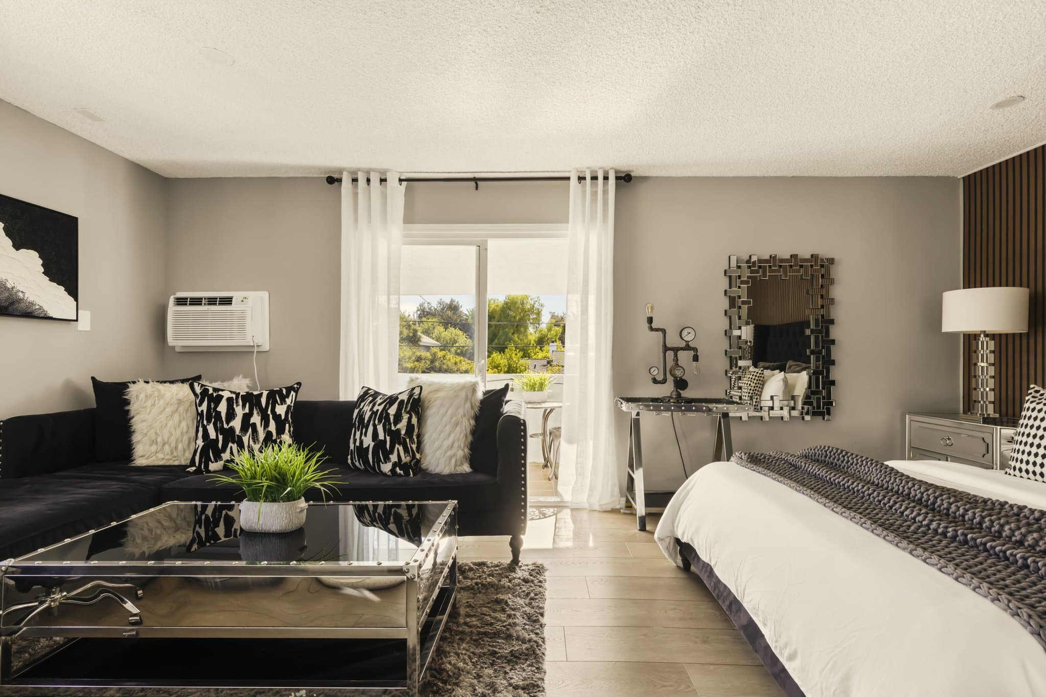 Reseda Apartment: 7355 Garden Grove Ave