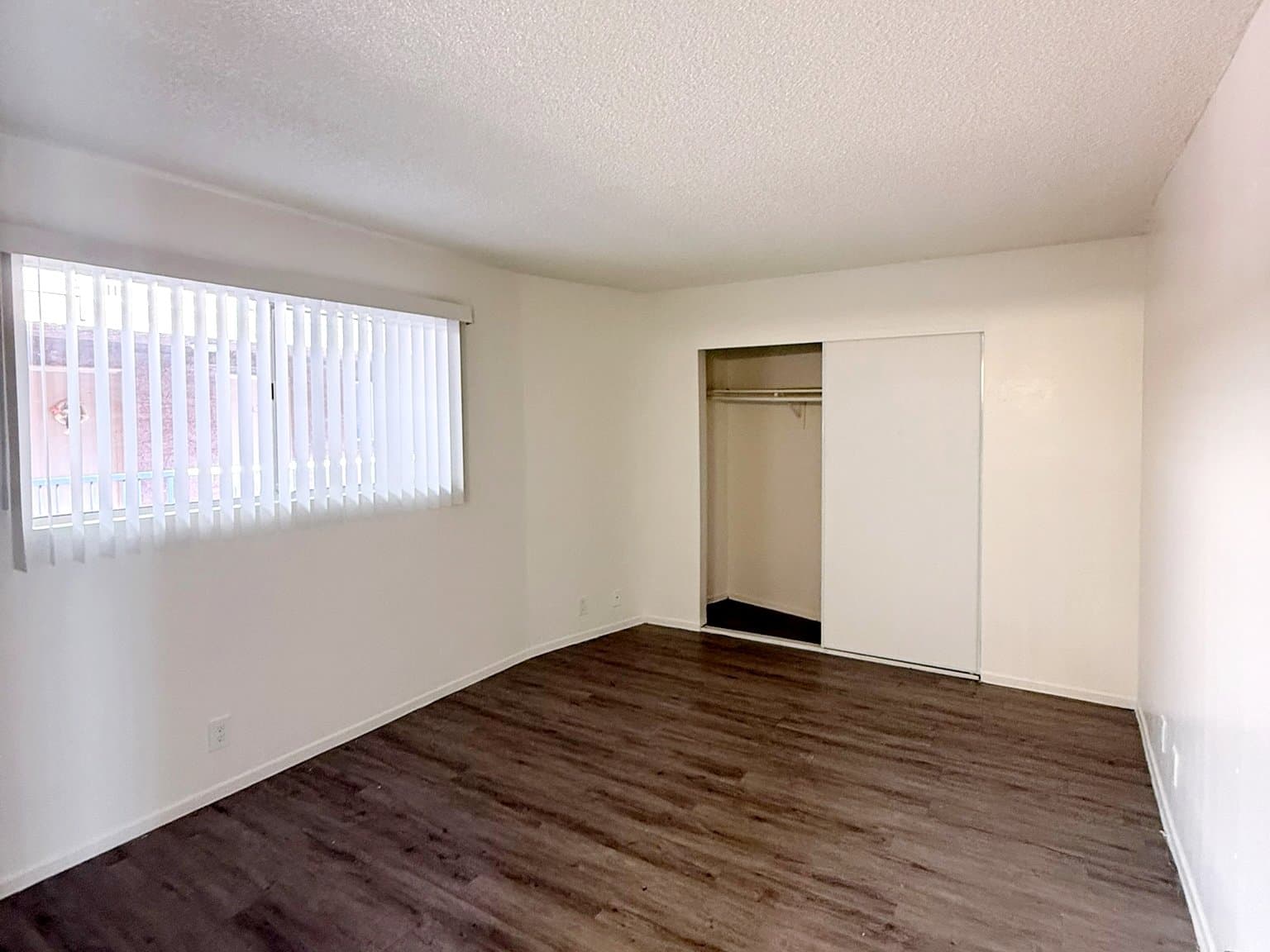 Los Angeles Apartment: 4688 S Huntington Dr
