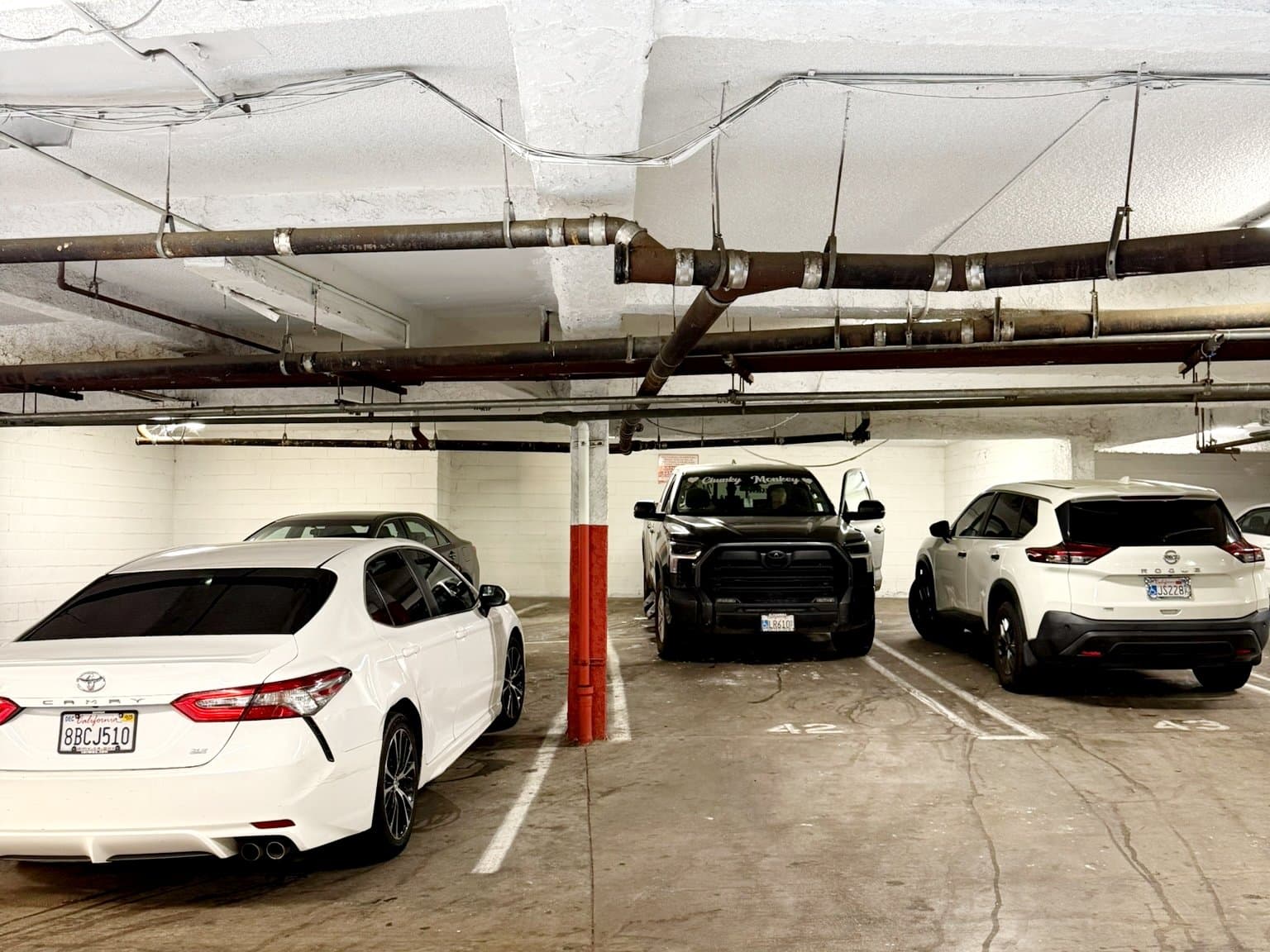 Los Angeles Apartment: 4688 S Huntington Dr