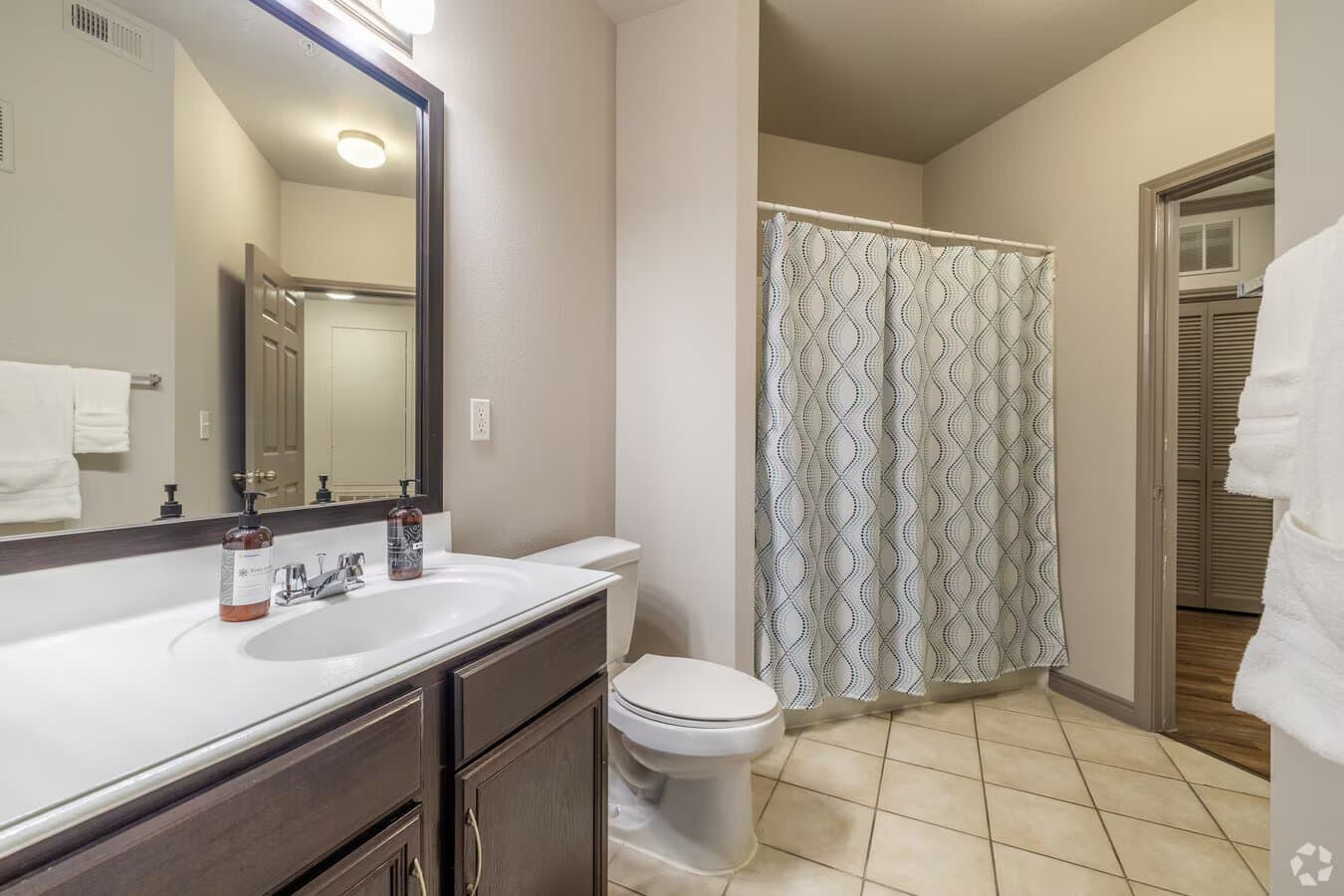 Farmers Branch Apartment: 4000 Sigma Rd