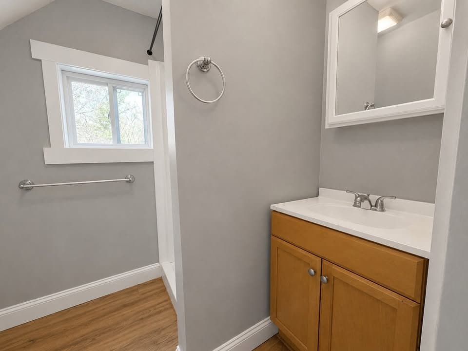 Auburn Townhome: 88 Western Ave
