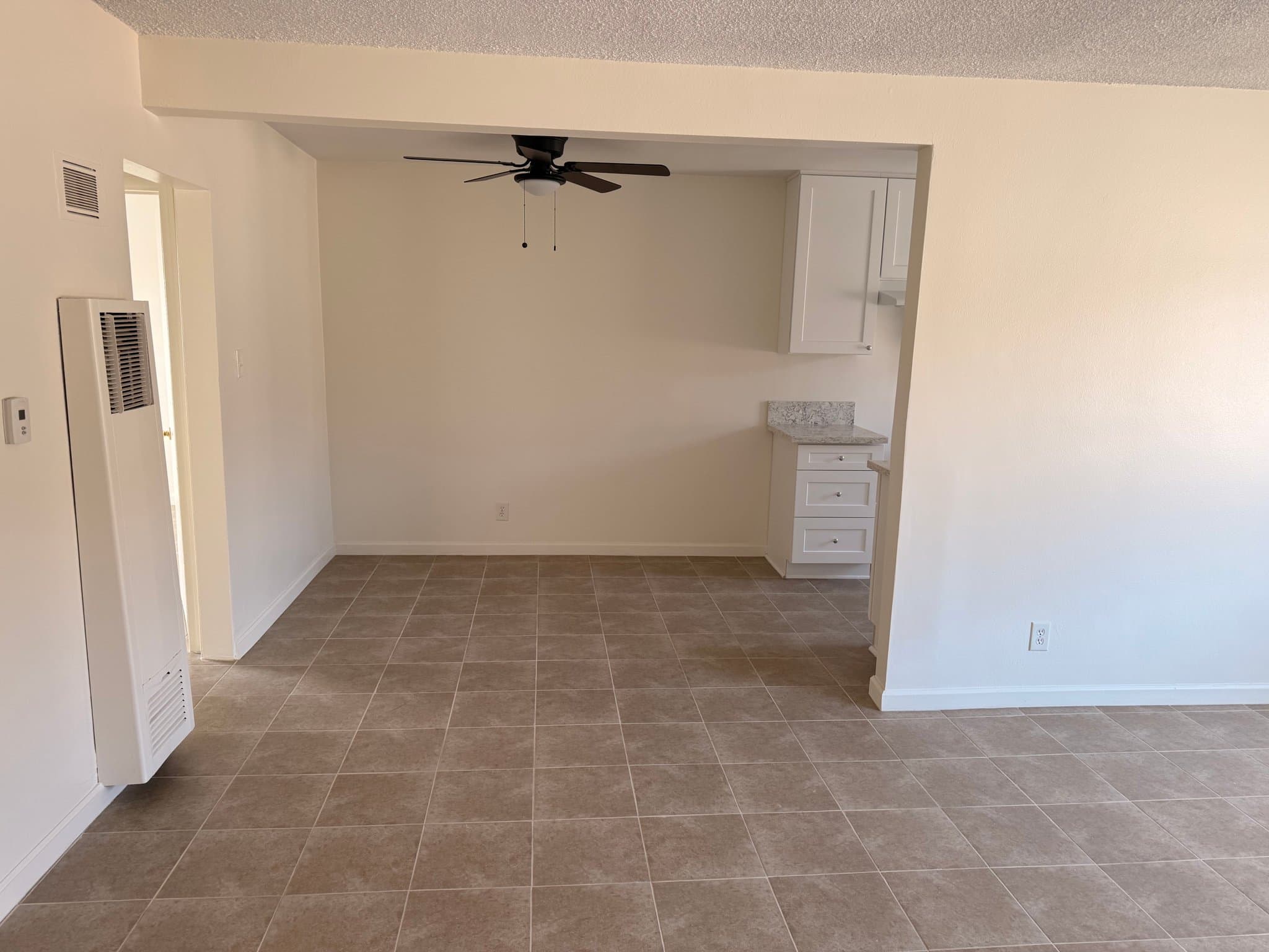 Downey Condo: 11118 Newville Ave