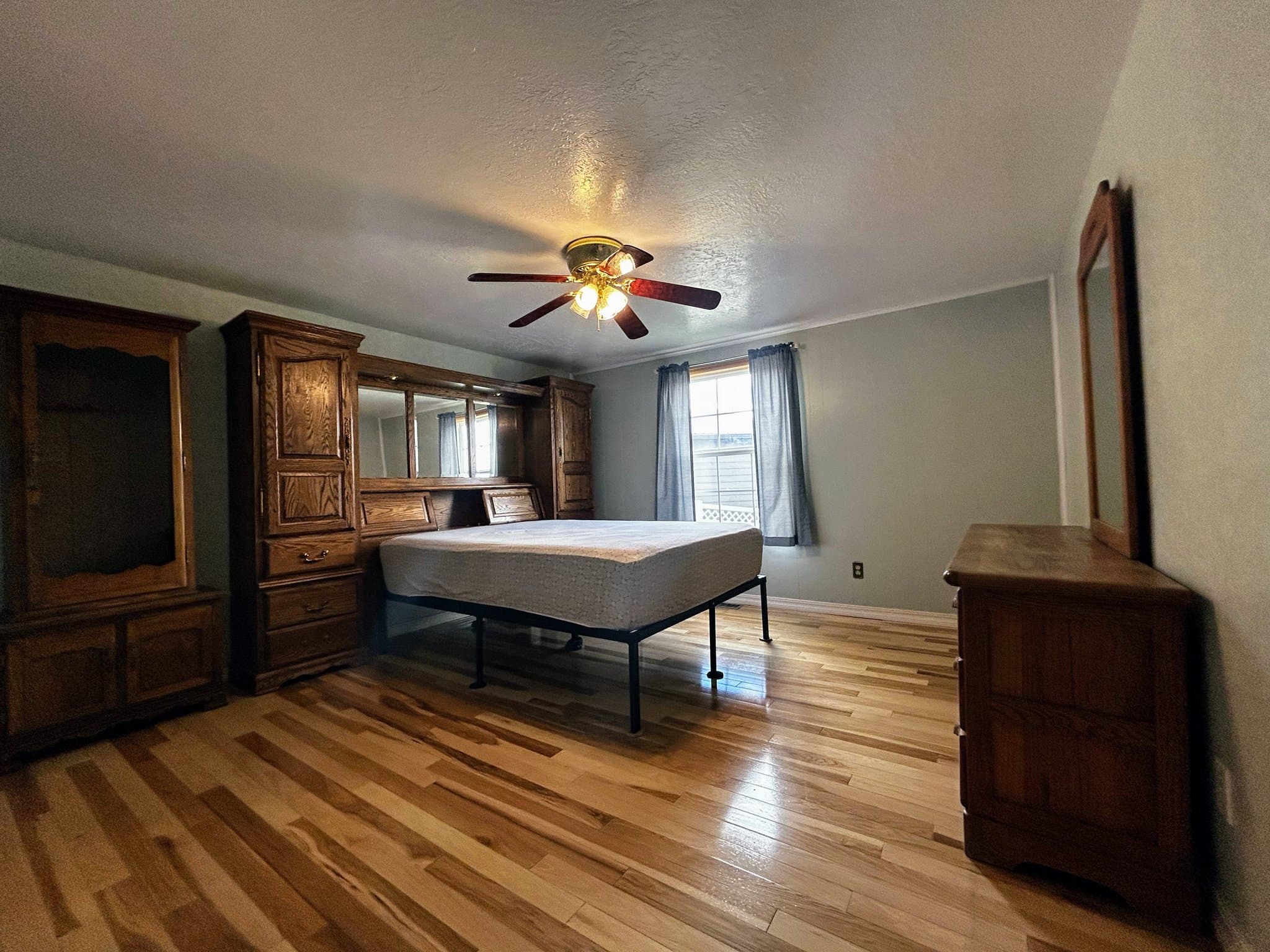 Green River House: 160 Sioux Cir