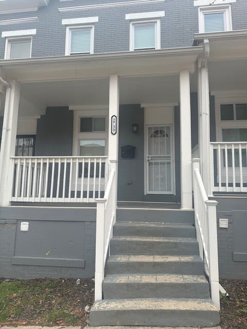 Baltimore Townhome: 2739 Rayner Avenue