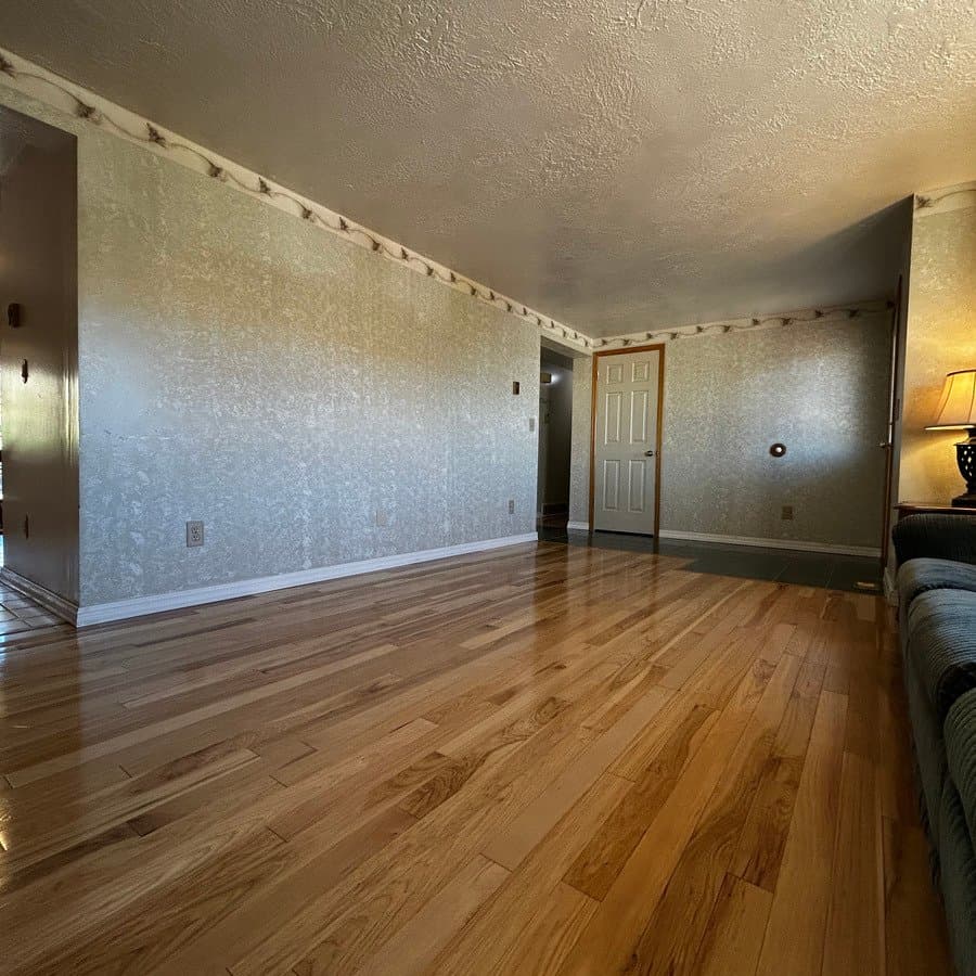 Green River House: 160 Sioux Cir