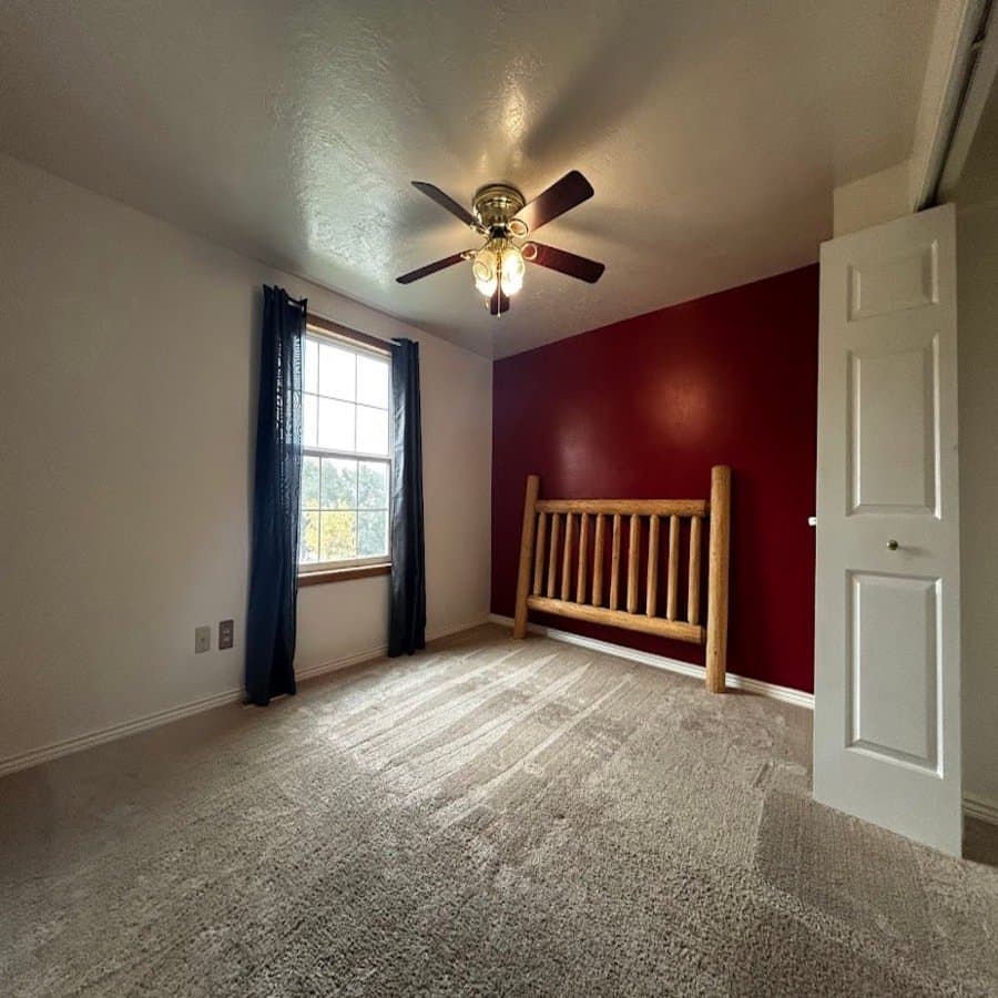 Green River House: 160 Sioux Cir