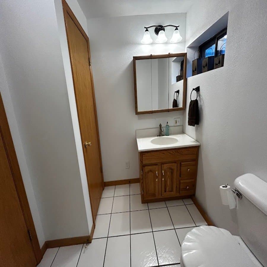 Green River House: 160 Sioux Cir