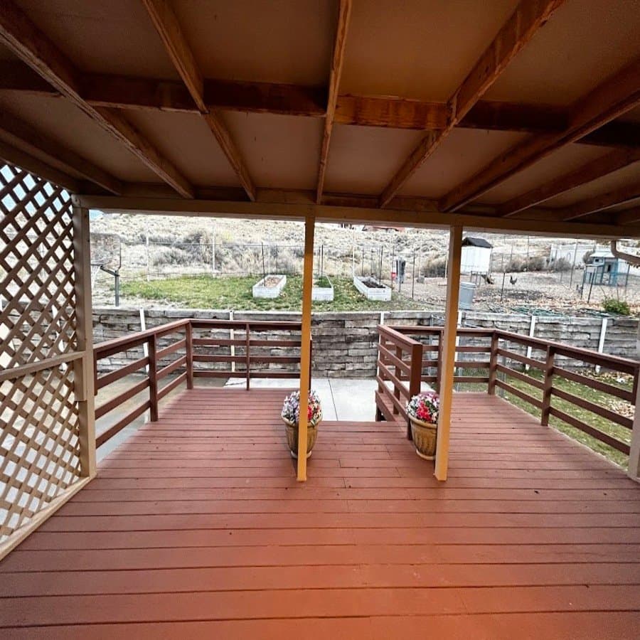 Green River House: 160 Sioux Cir