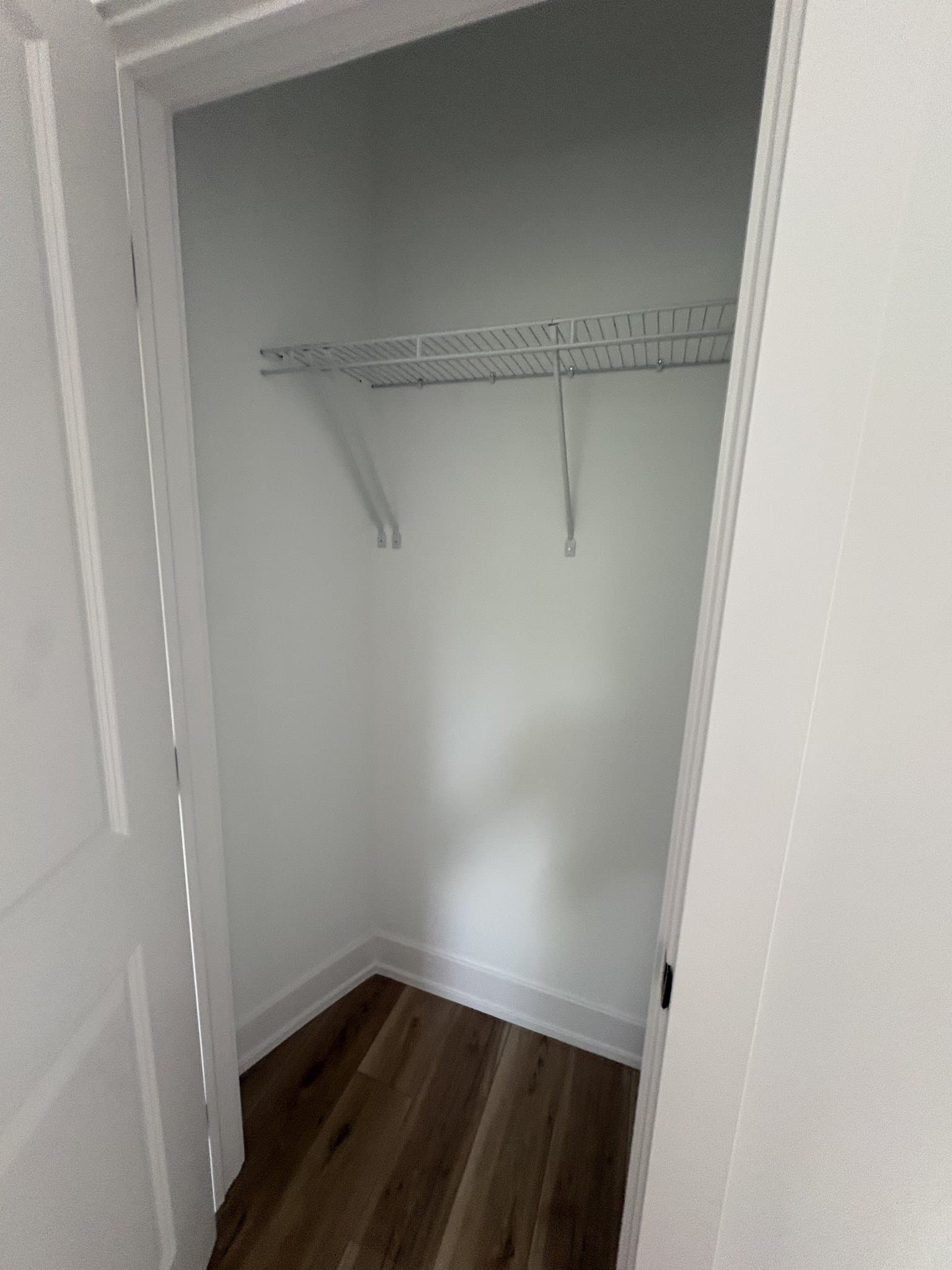 Chicago Apartment: 239 w 74th St