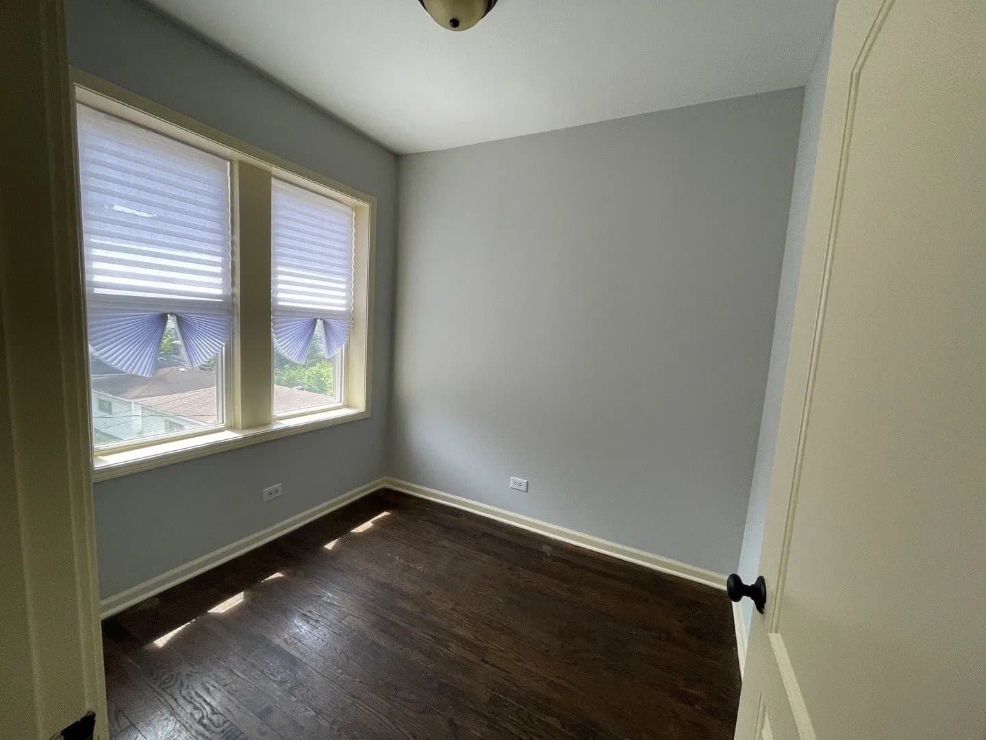 Chicago Apartment: 7626 S Drexel Ave