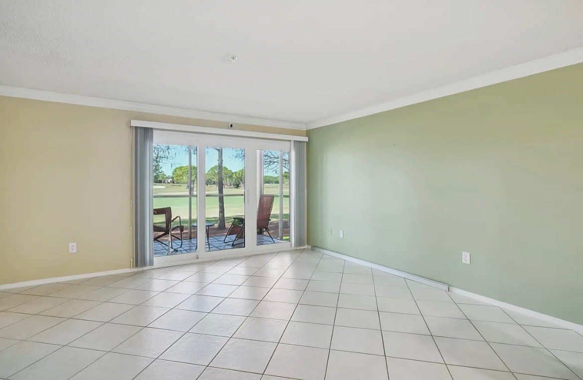 Clearwater Condo: 2400 Feather Sound Dr