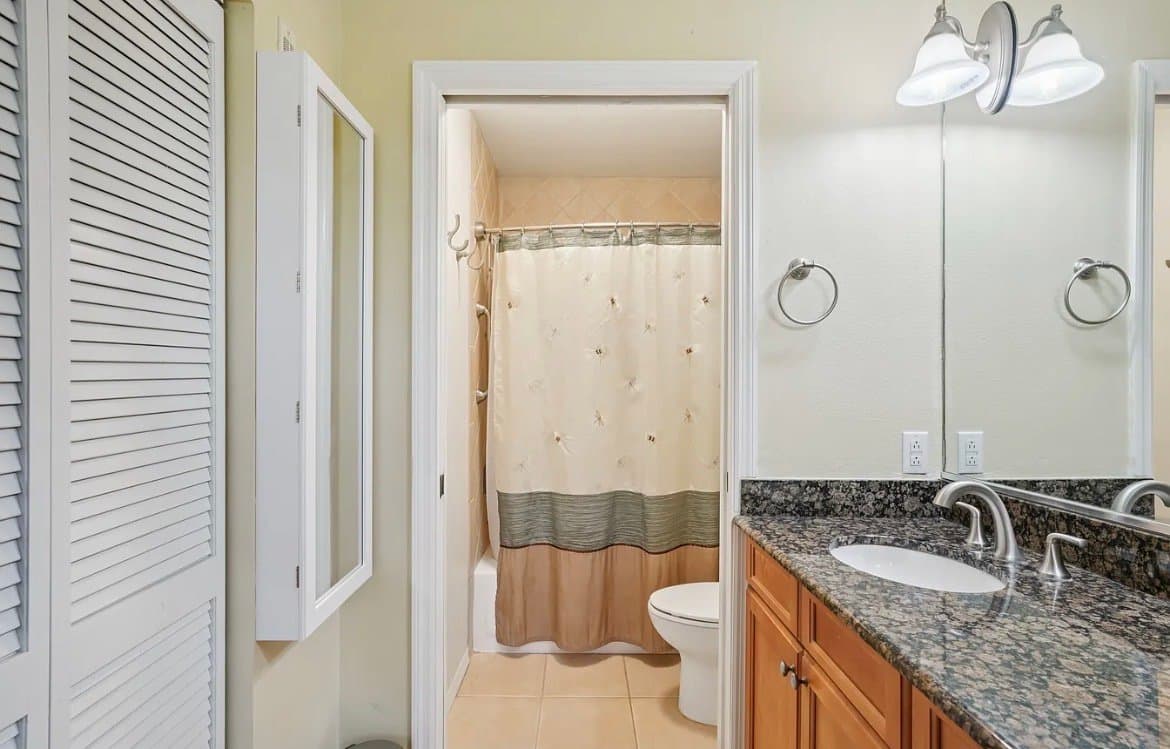 Clearwater Condo: 2400 Feather Sound Dr