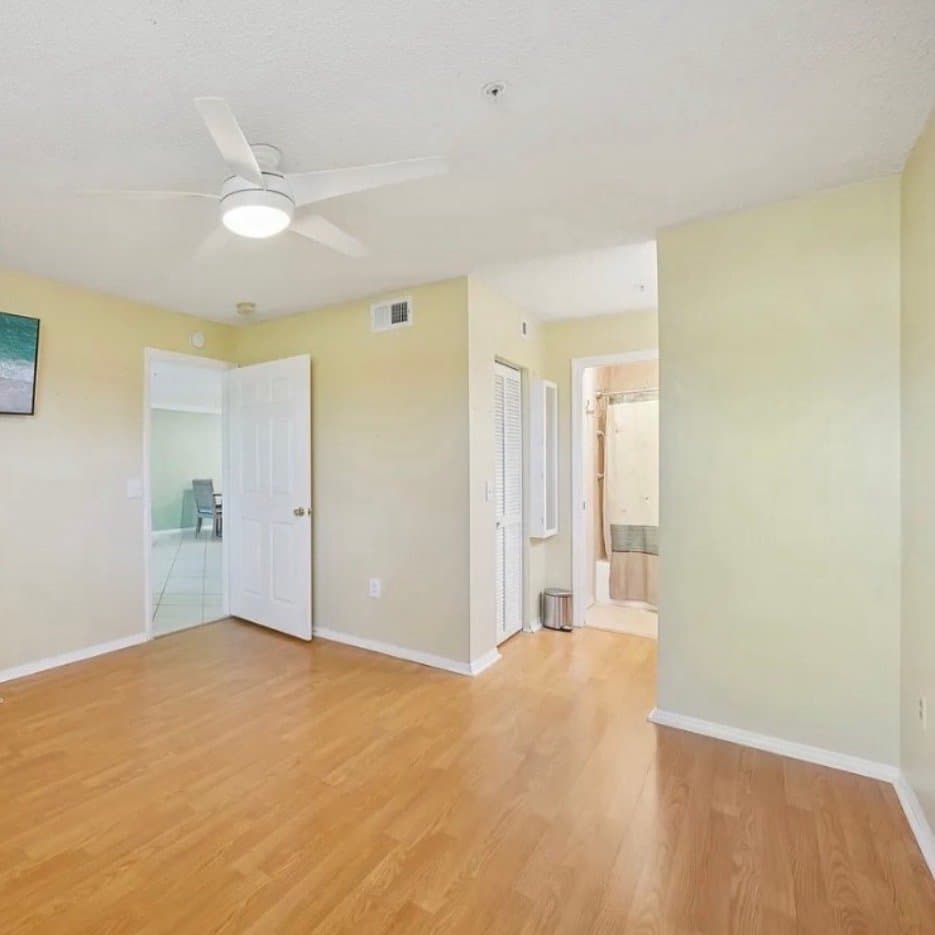 Clearwater Condo: 2400 Feather Sound Dr