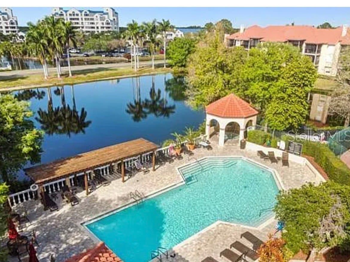 Clearwater Condo: 2400 Feather Sound Dr