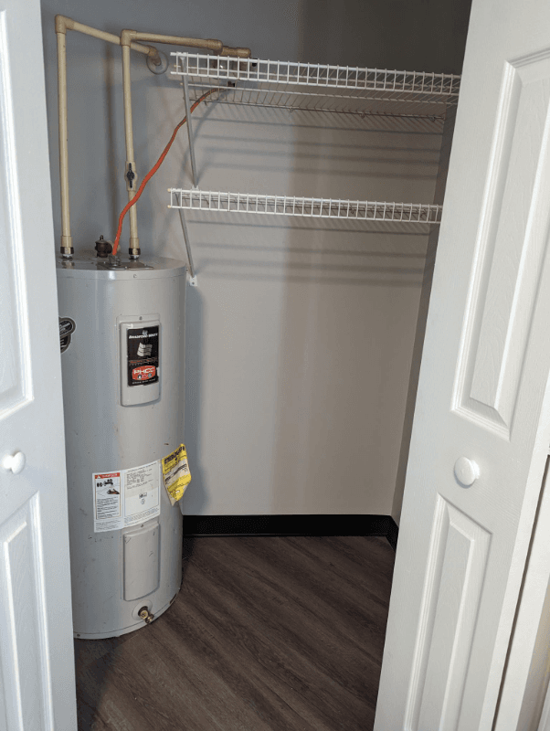 Bloomington Apartment: 7219 W. Susan Street