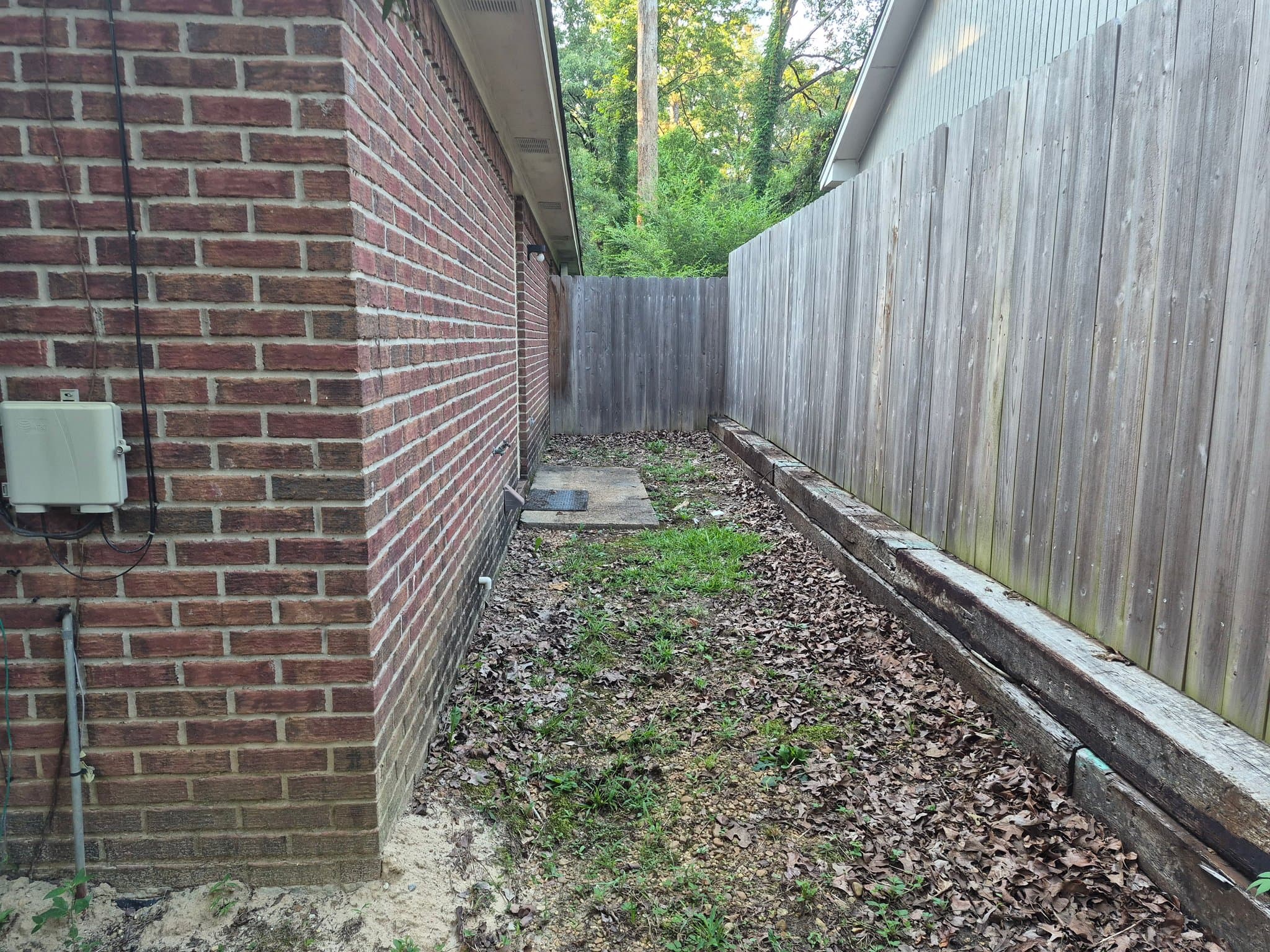 Jackson House: 1478 Bass Ave