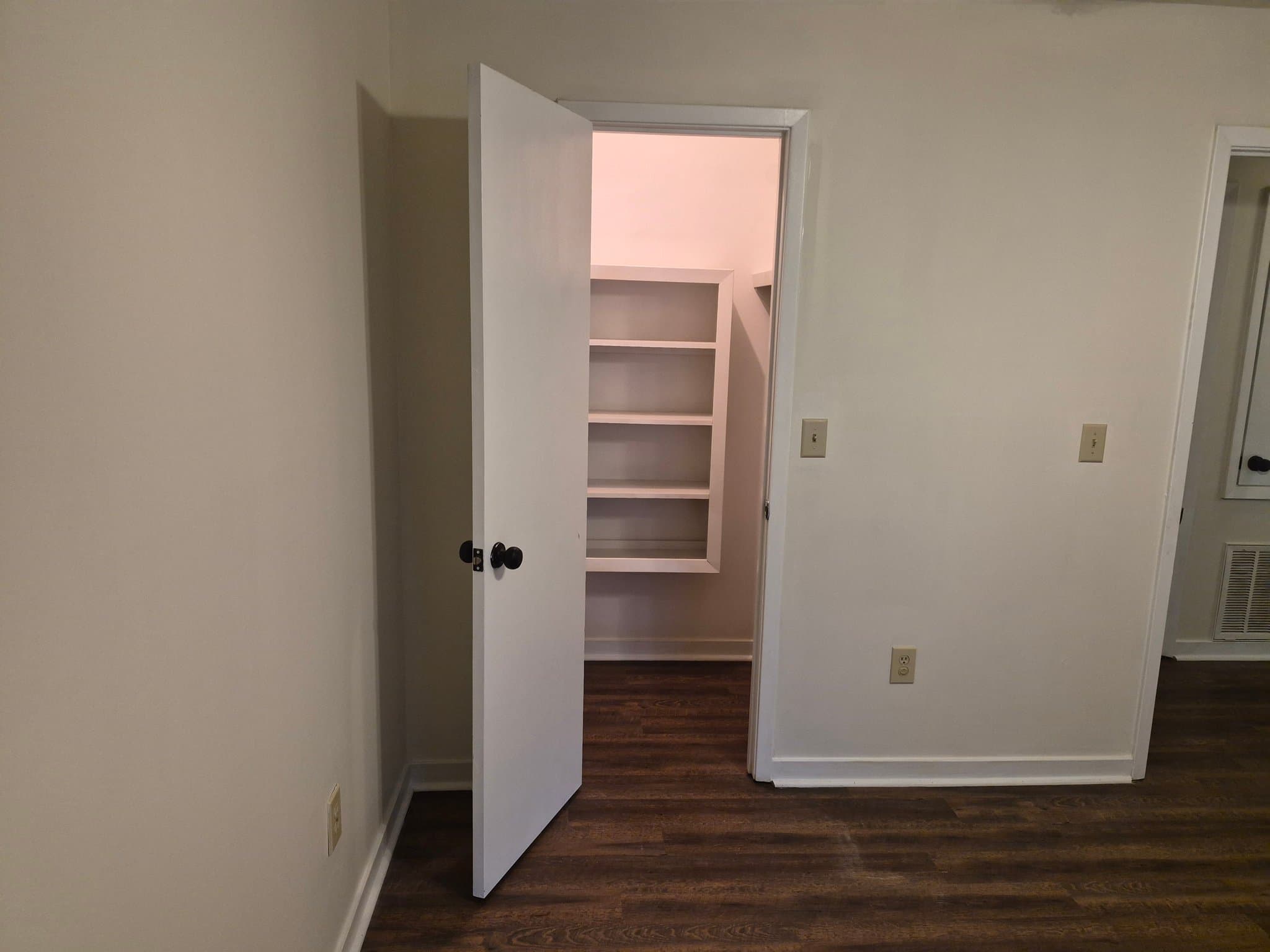 Jackson House: 1478 Bass Ave