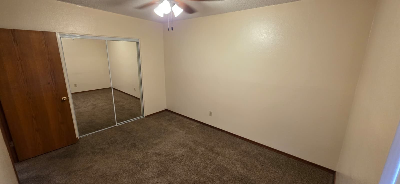 Mesa Multiplex: Mesa Dr - E Frost Cir (24 Units)