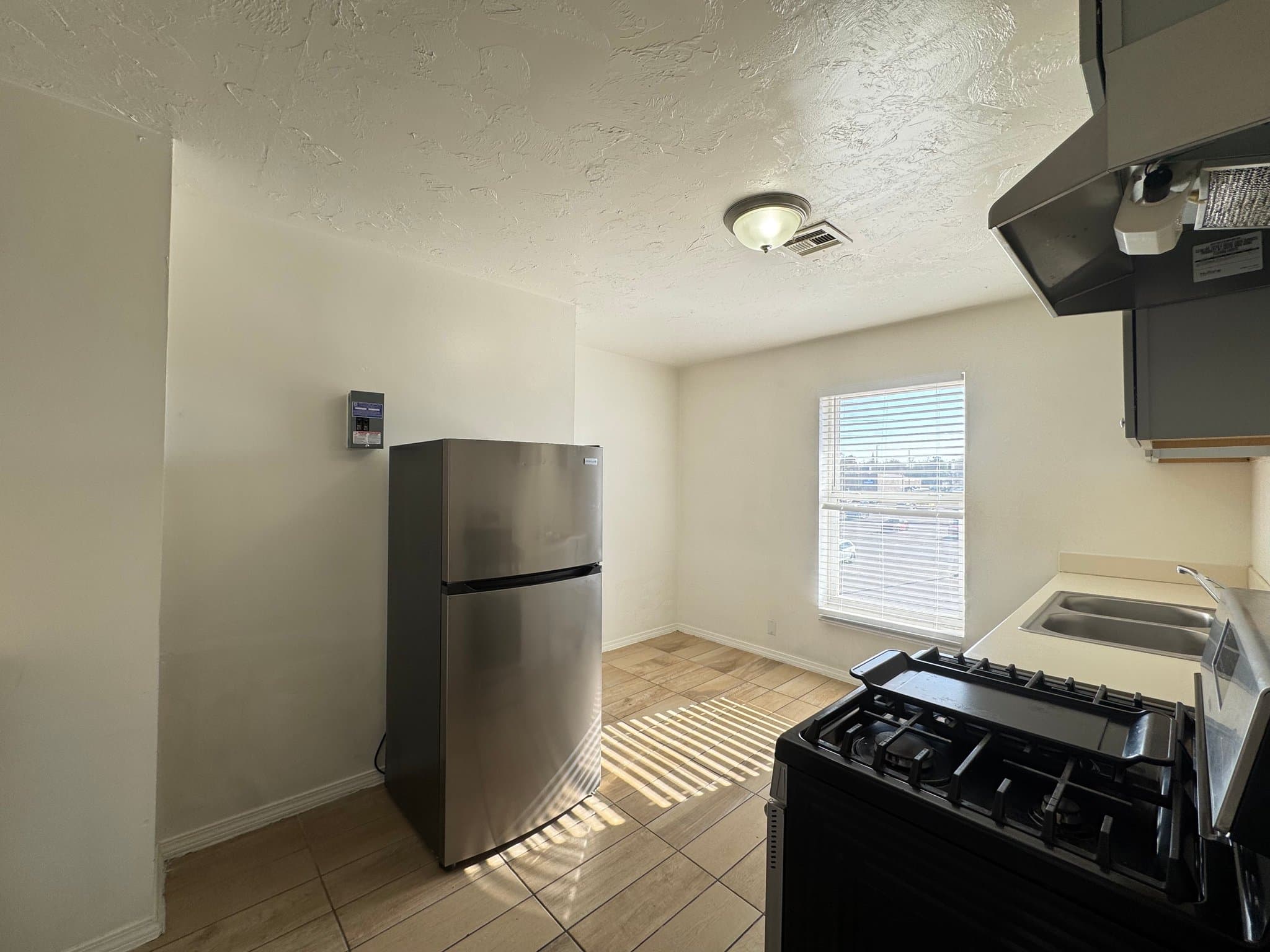 Oklahoma City Apartment: 2030 NW 25th St