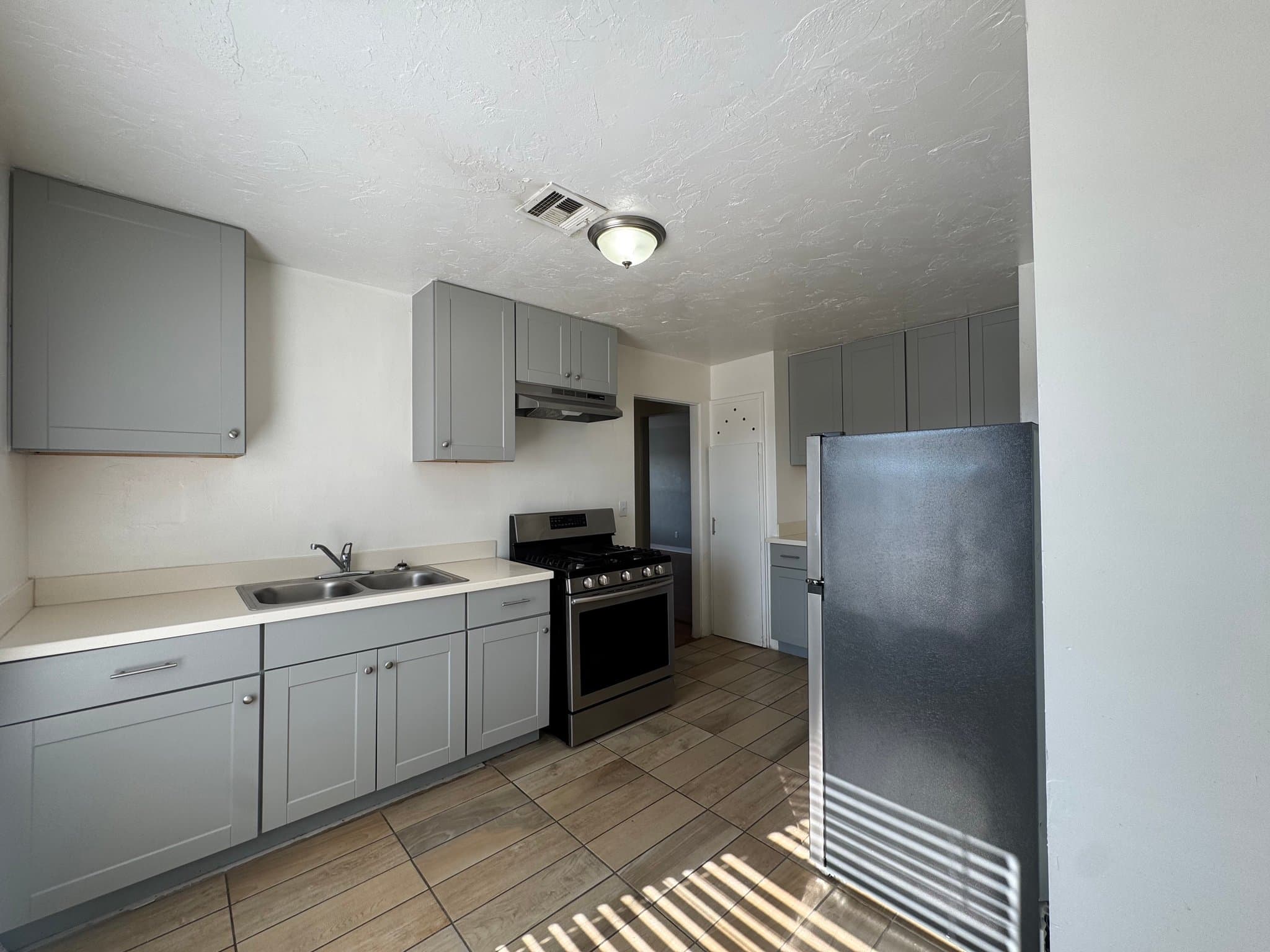 Oklahoma City Apartment: 2030 NW 25th St