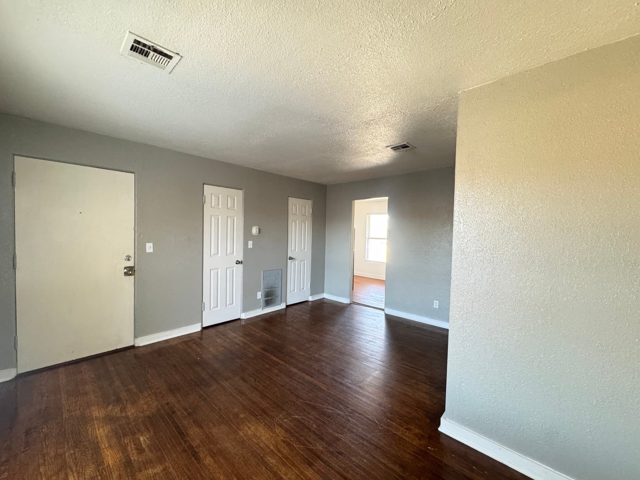 Oklahoma City Apartment: 2030 NW 25th St