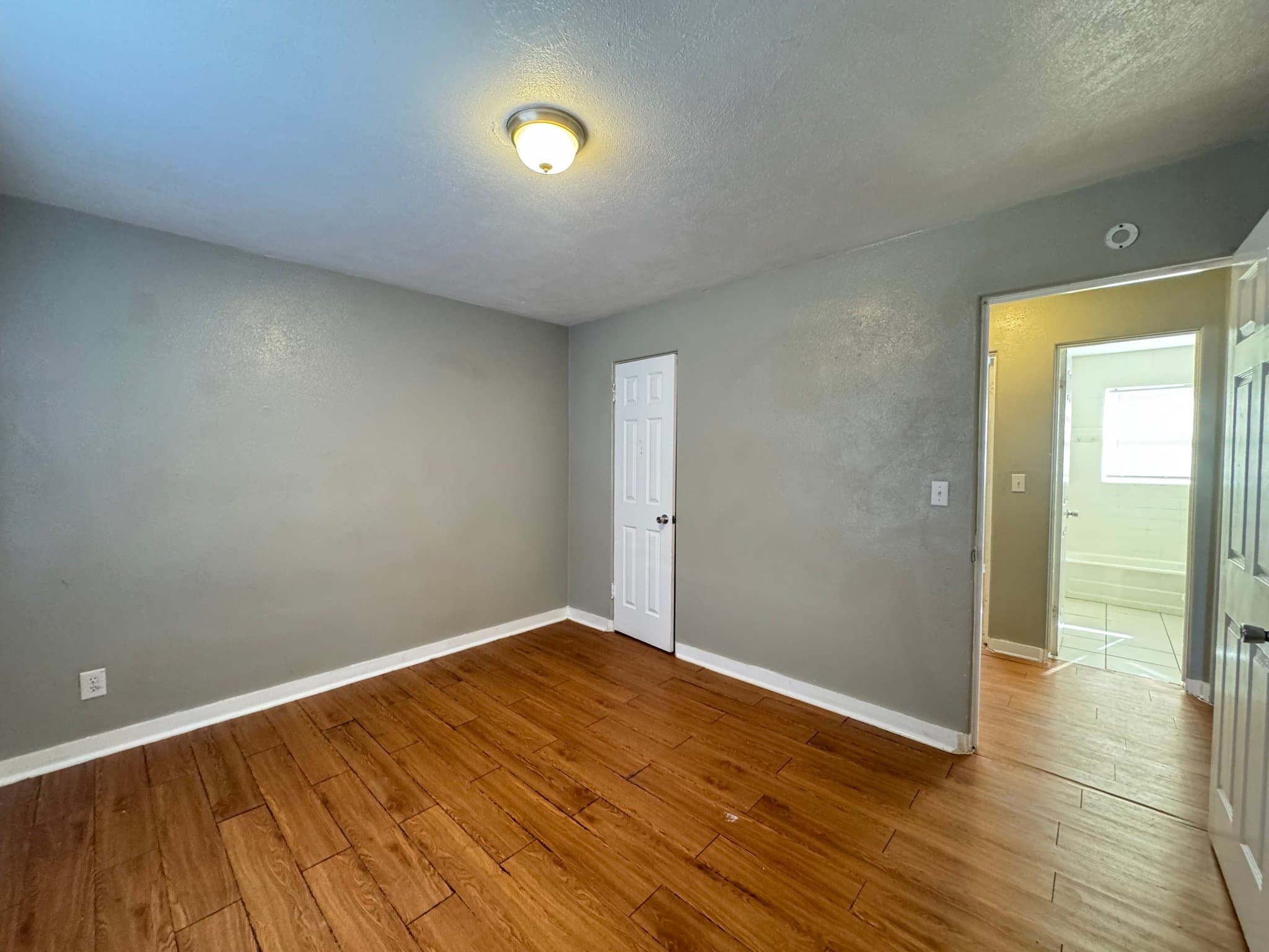 Oklahoma City Apartment: 2030 NW 25th St