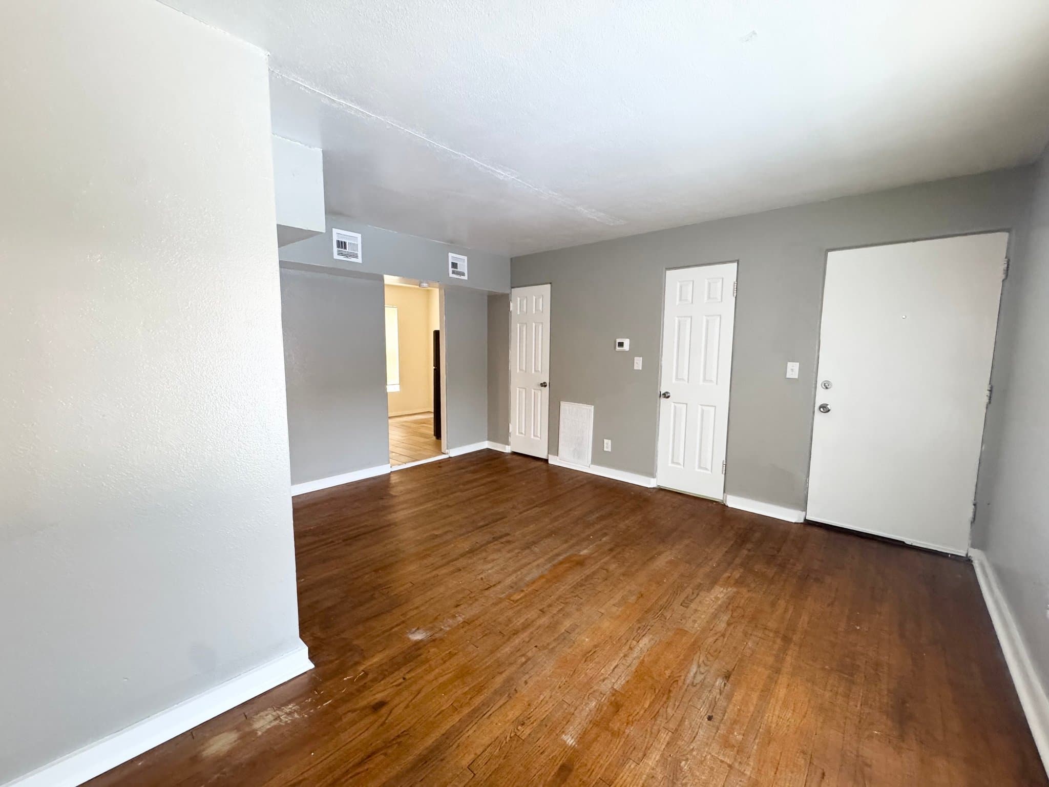 Oklahoma City Apartment: 2030 NW 25th St