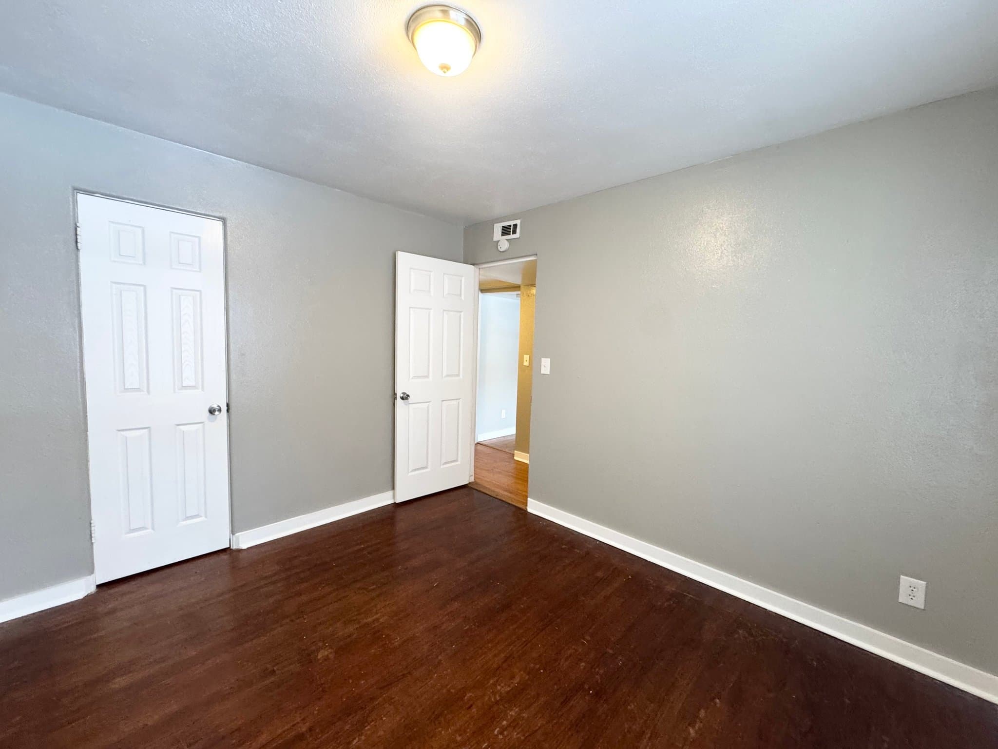 Oklahoma City Apartment: 2030 NW 25th St