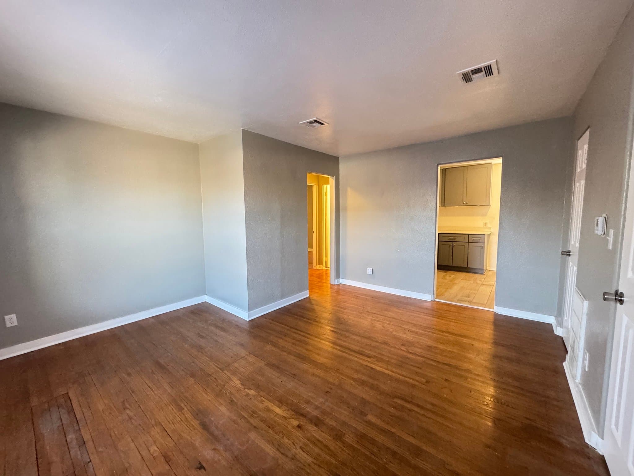 Oklahoma City Apartment: 2030 NW 25th St
