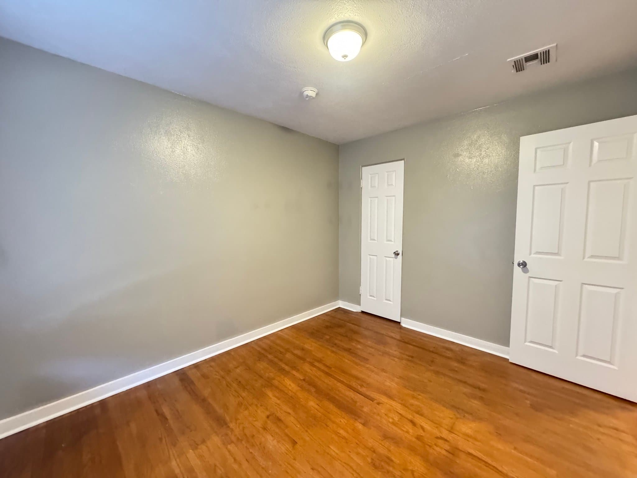 Oklahoma City Apartment: 2030 NW 25th St
