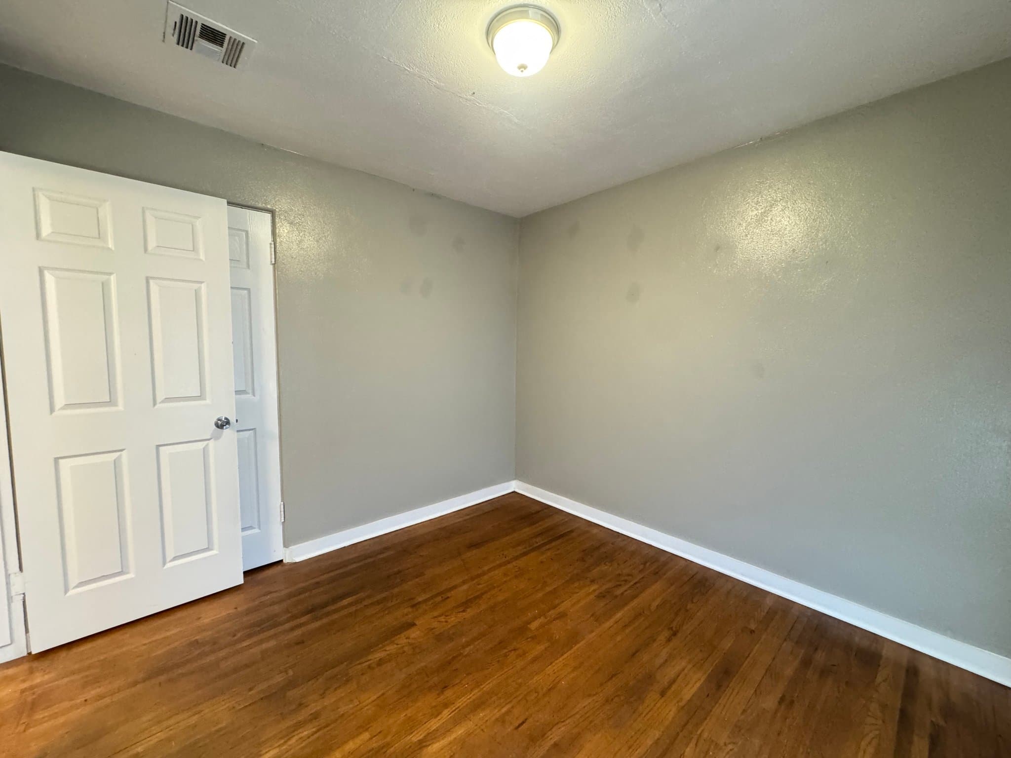 Oklahoma City Apartment: 2030 NW 25th St