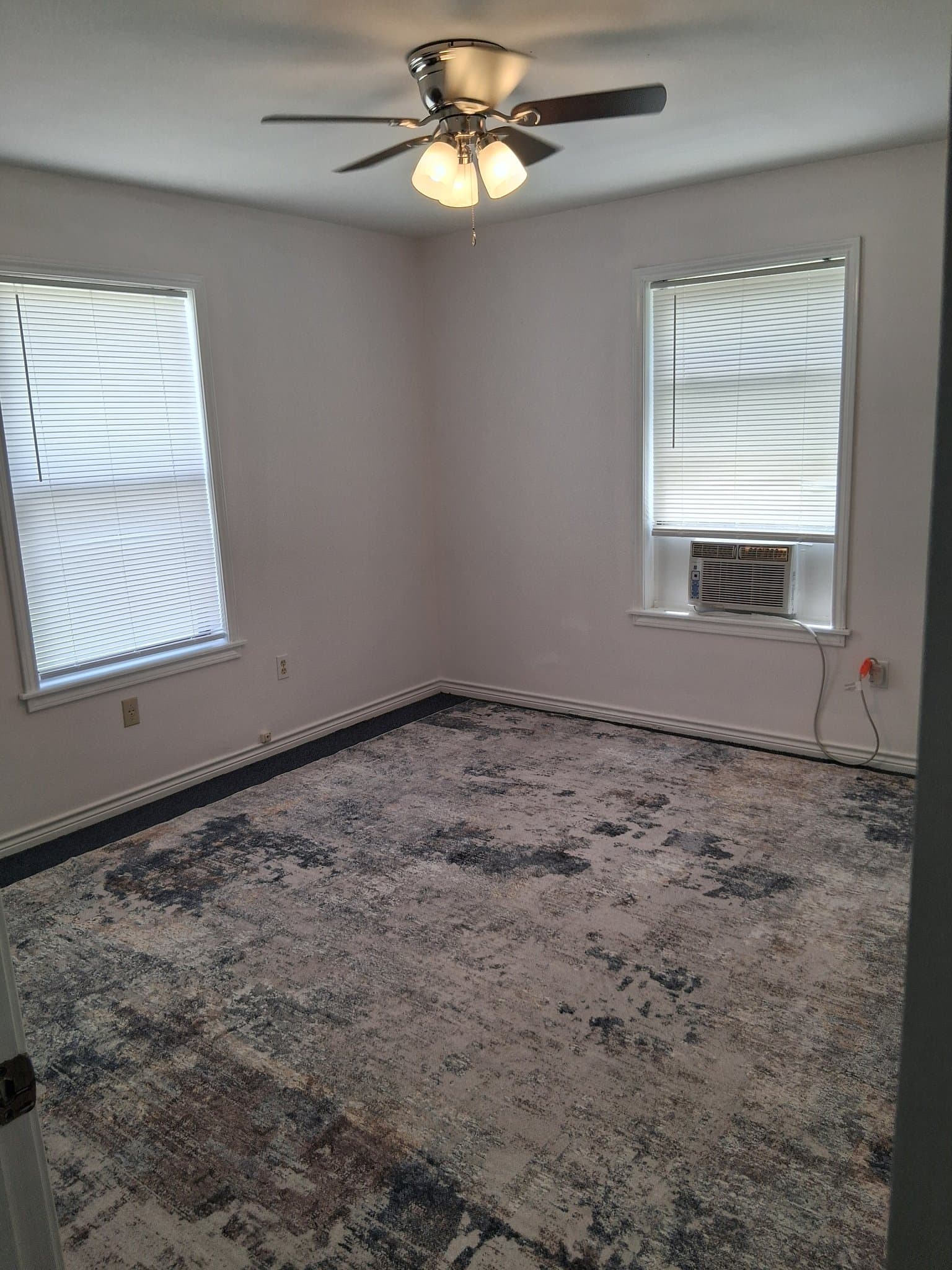 New Ulm House: 1045 Buck Road