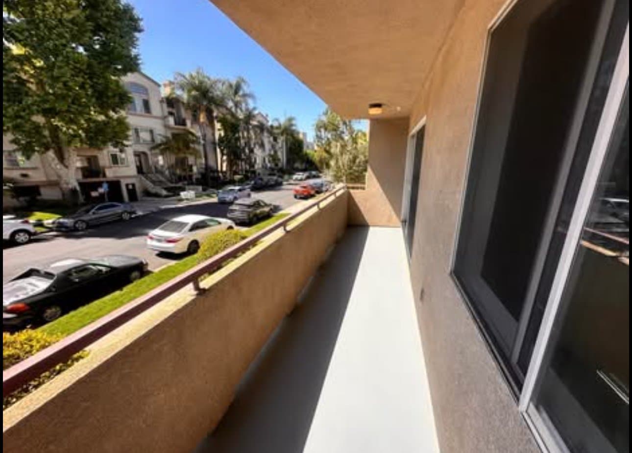 sherman oaks Apartment: 4540 Natick