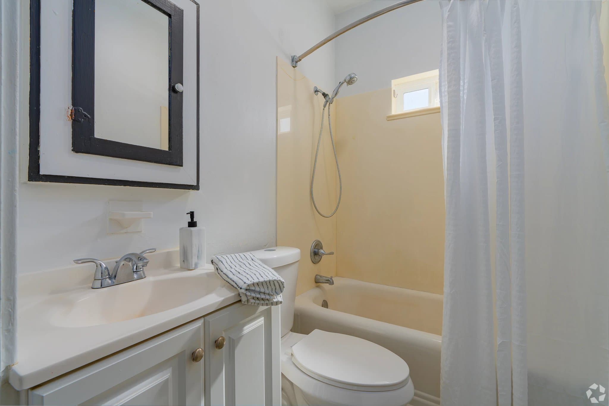 Auburn Apartment: 127-135 Almond St