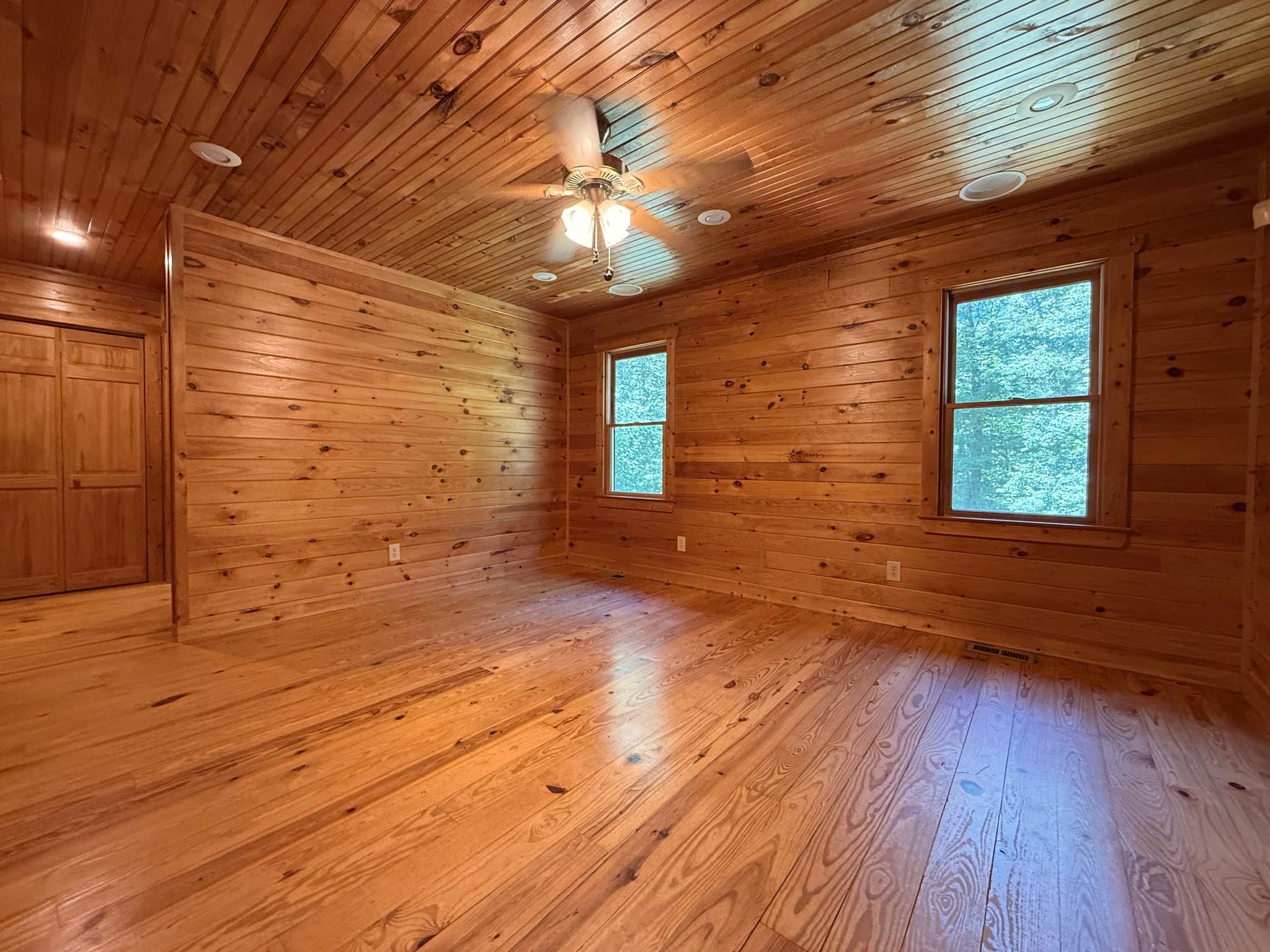Mineral Bluff House: 303 Pine Lane