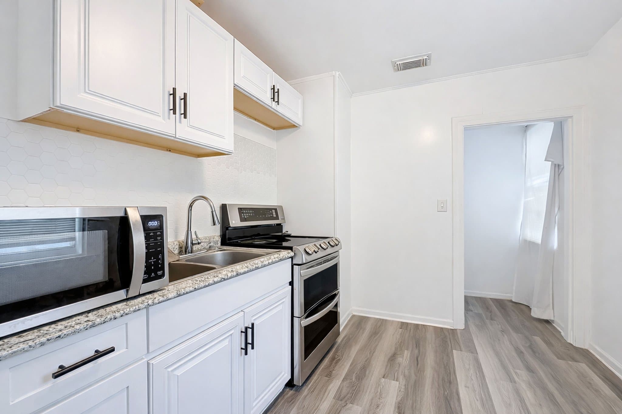 Jacksonville Single Room: 842 W 31st St