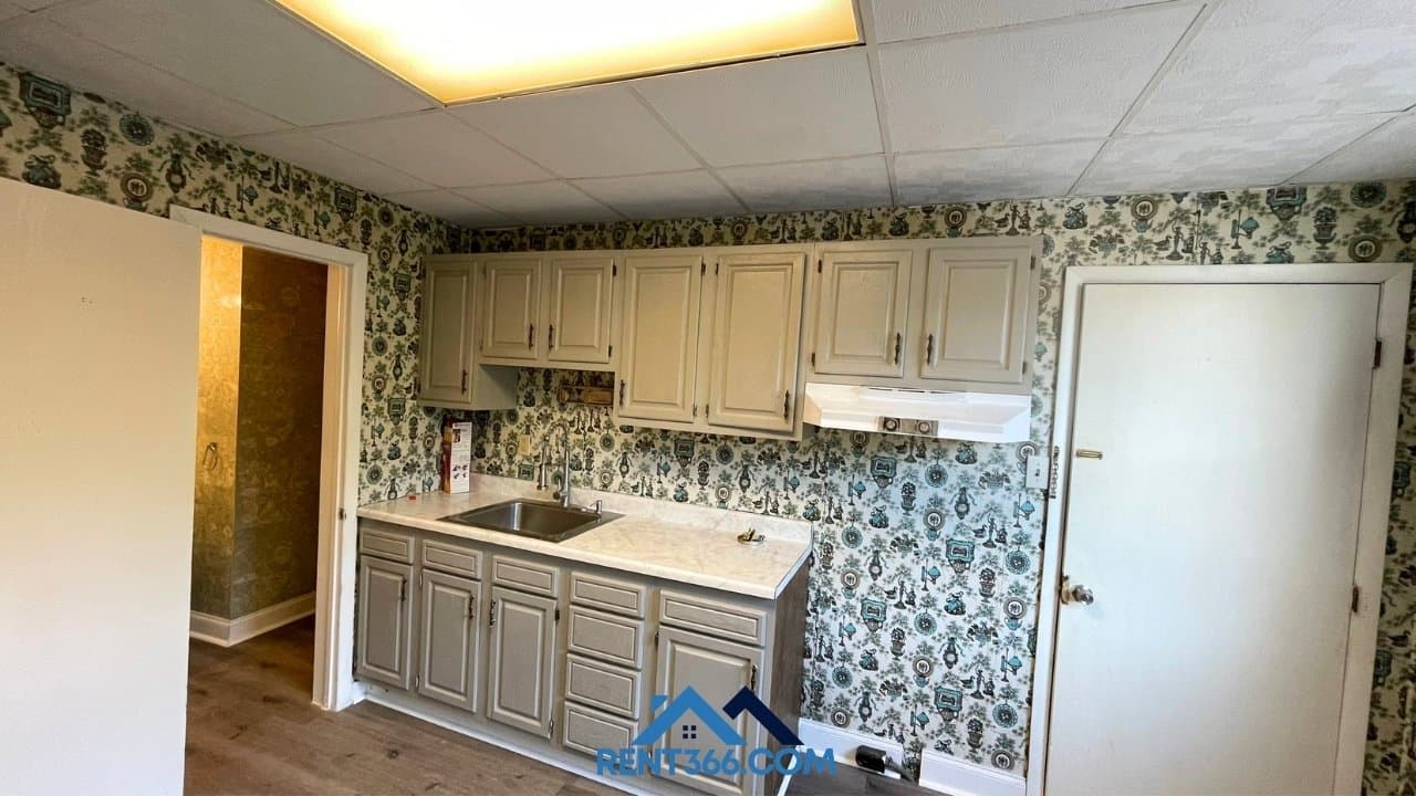 Ashland Condo: 929 Centre St, Ashland, PA