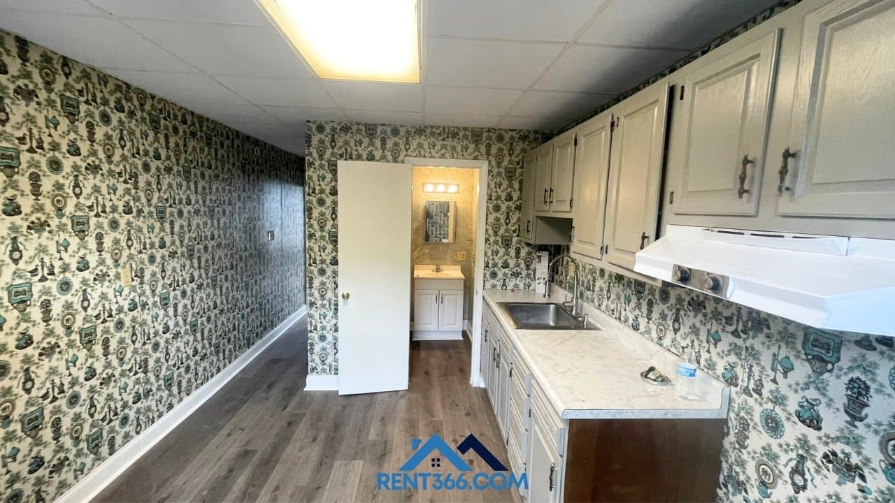 Ashland Condo: 929 Centre St, Ashland, PA