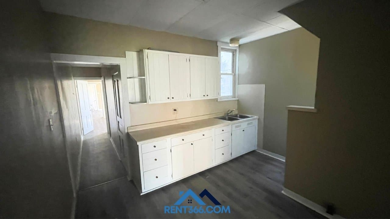 Ashland Condo: 929 Centre St, Ashland, PA