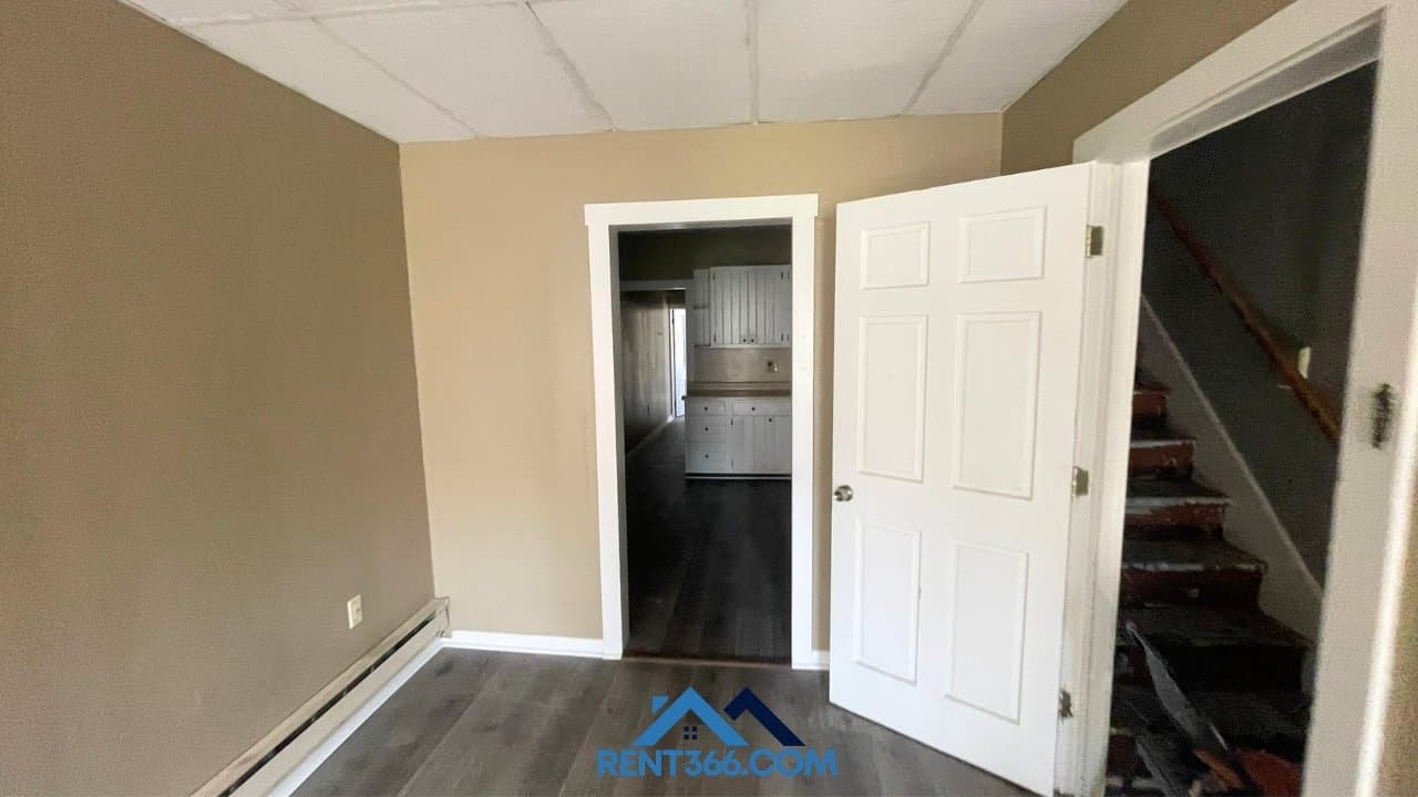 Ashland Condo: 929 Centre St, Ashland, PA