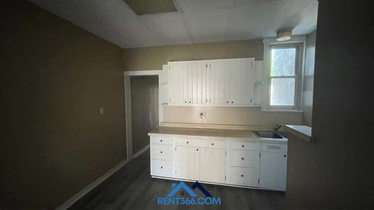 Ashland Condo: 929 Centre St, Ashland, PA