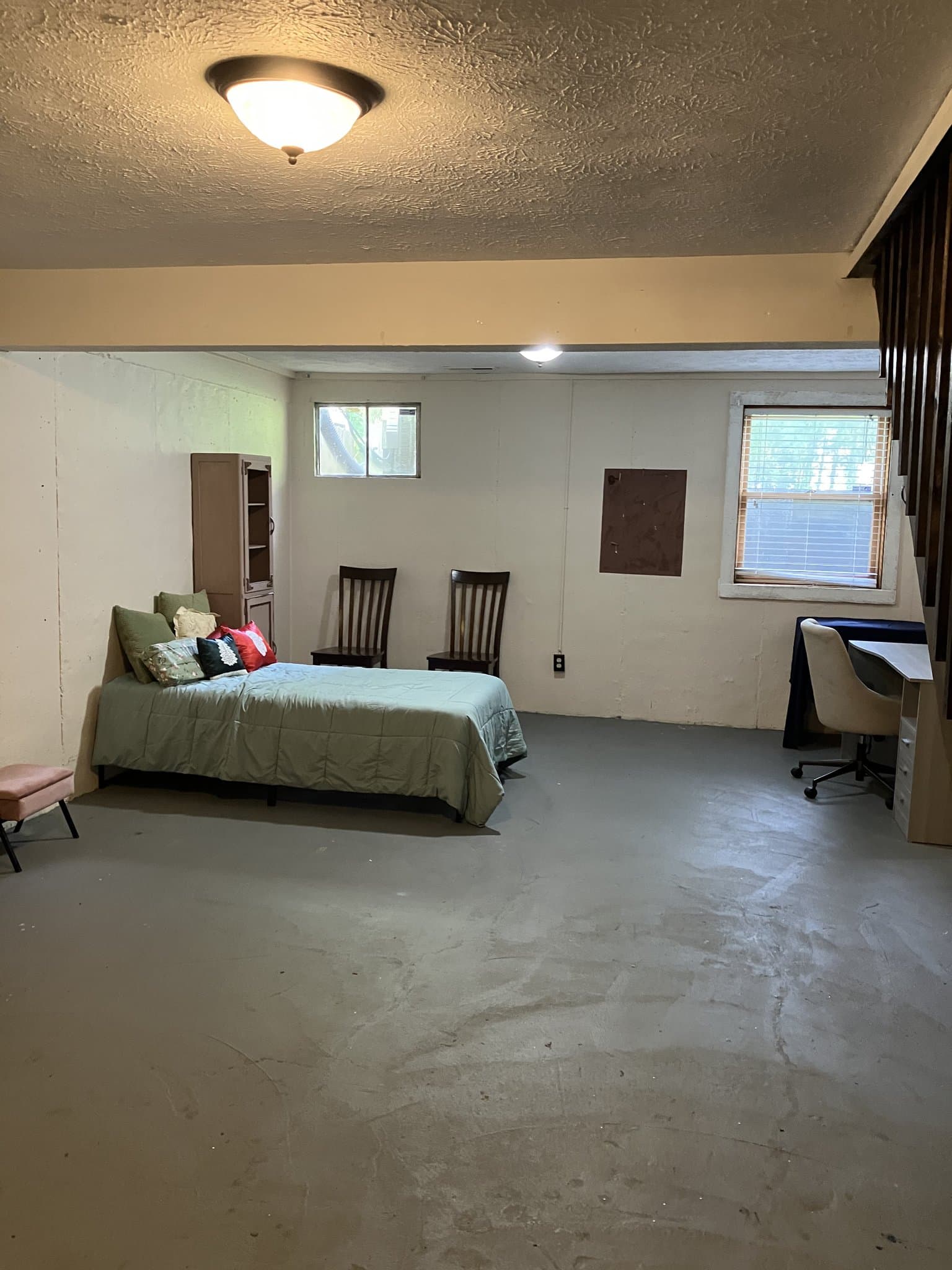 Bloomington Single Room: 526 E Graham Pl