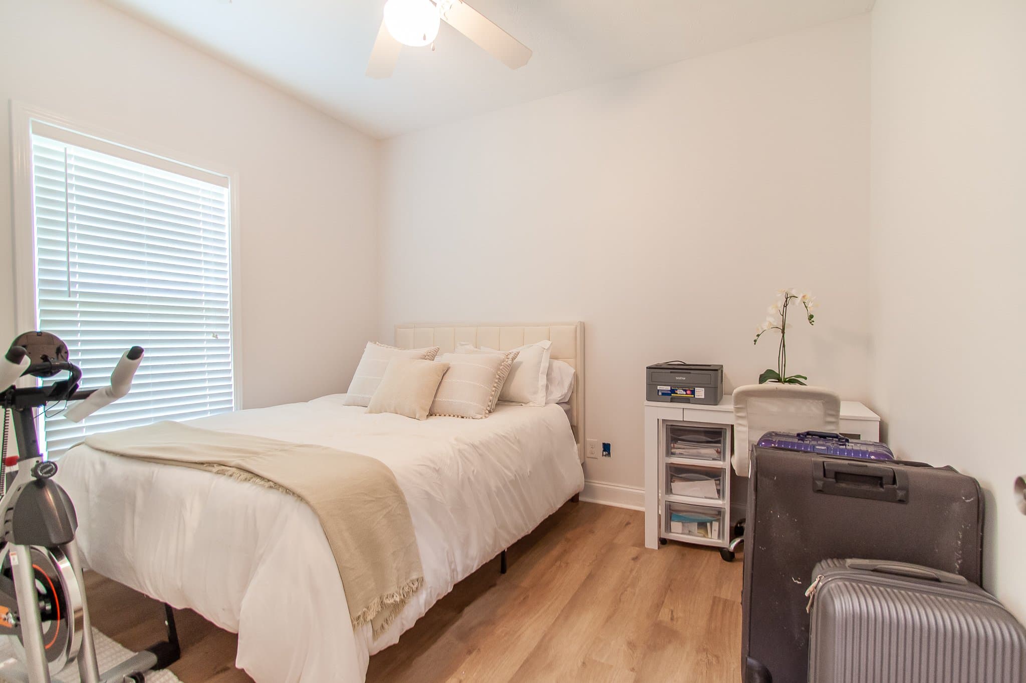 Auburn House: 724 Ellis St