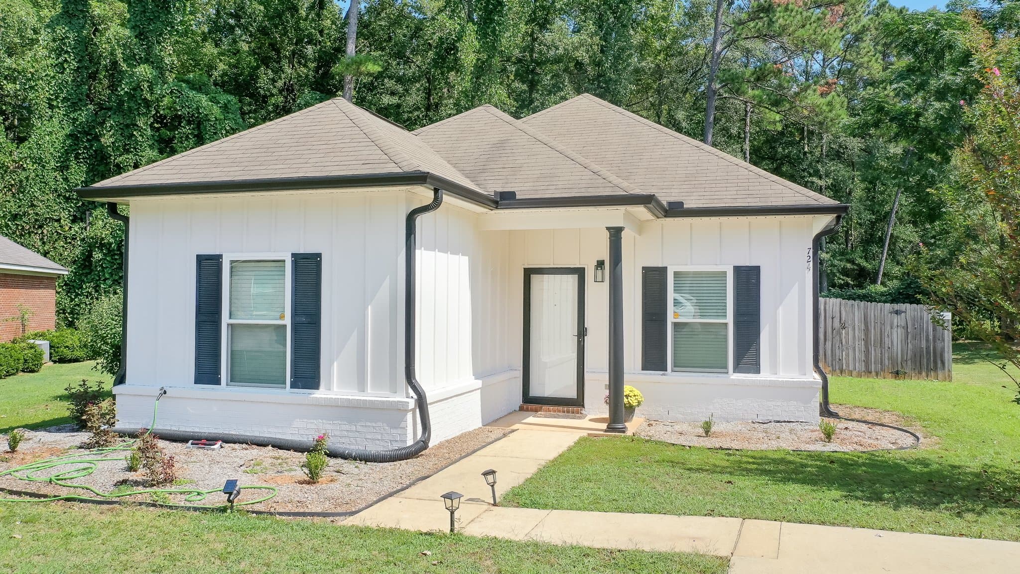 Auburn House: 724 Ellis St