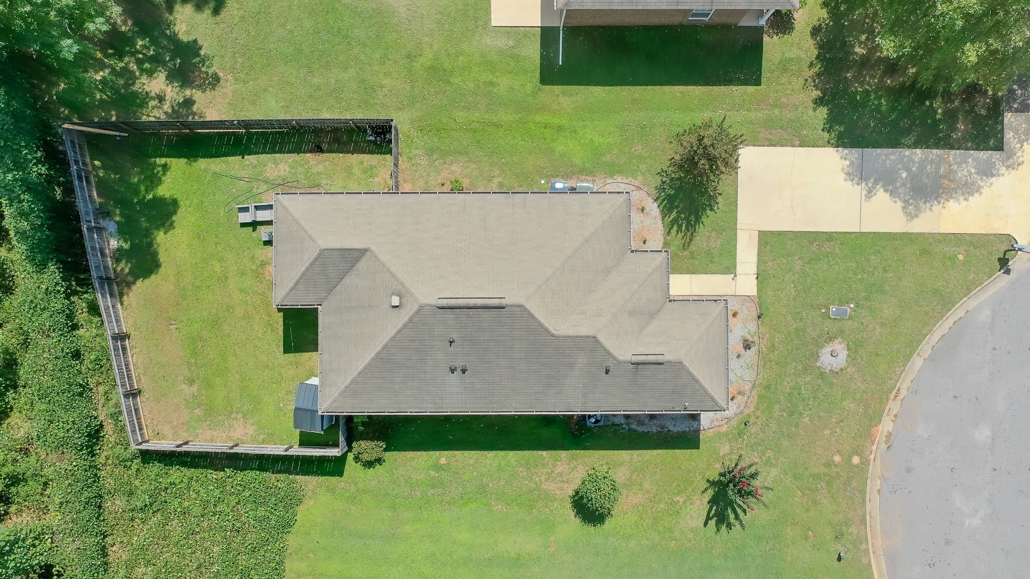 Auburn House: 724 Ellis St