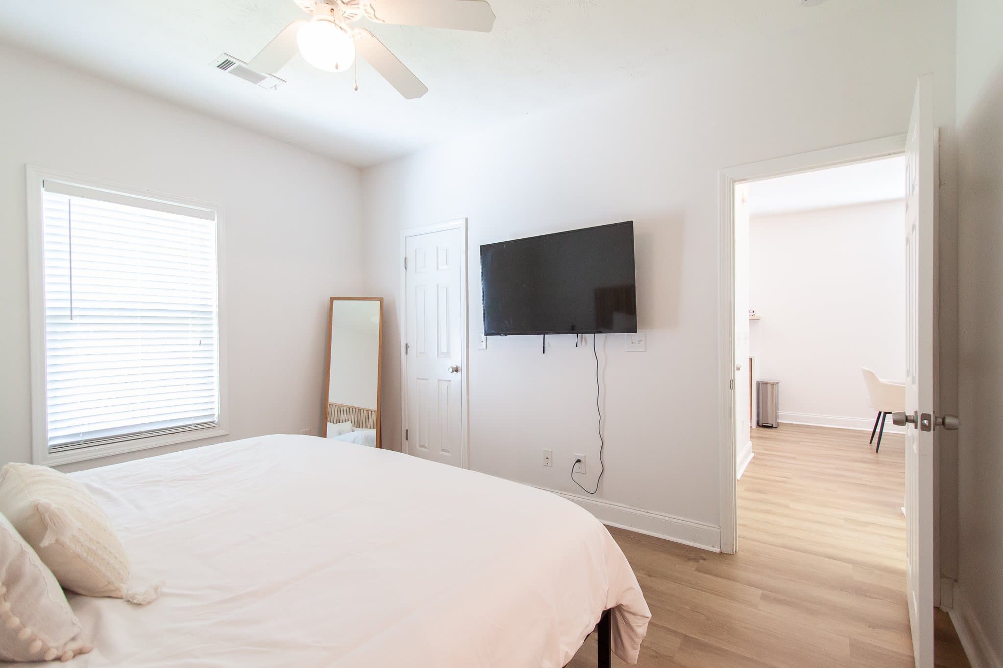Auburn House: 724 Ellis St