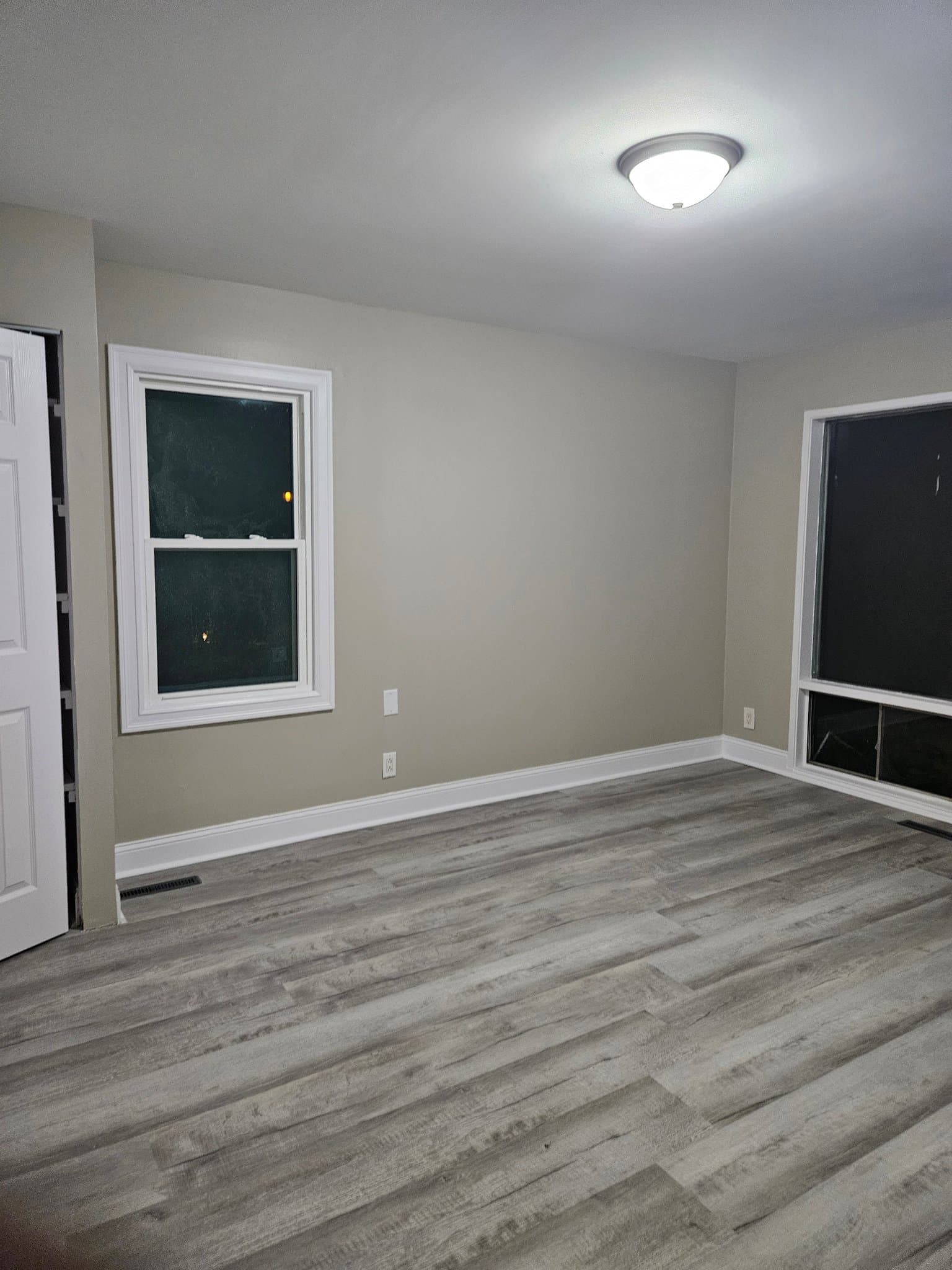 streamwood House: 1020 S Park Blvd