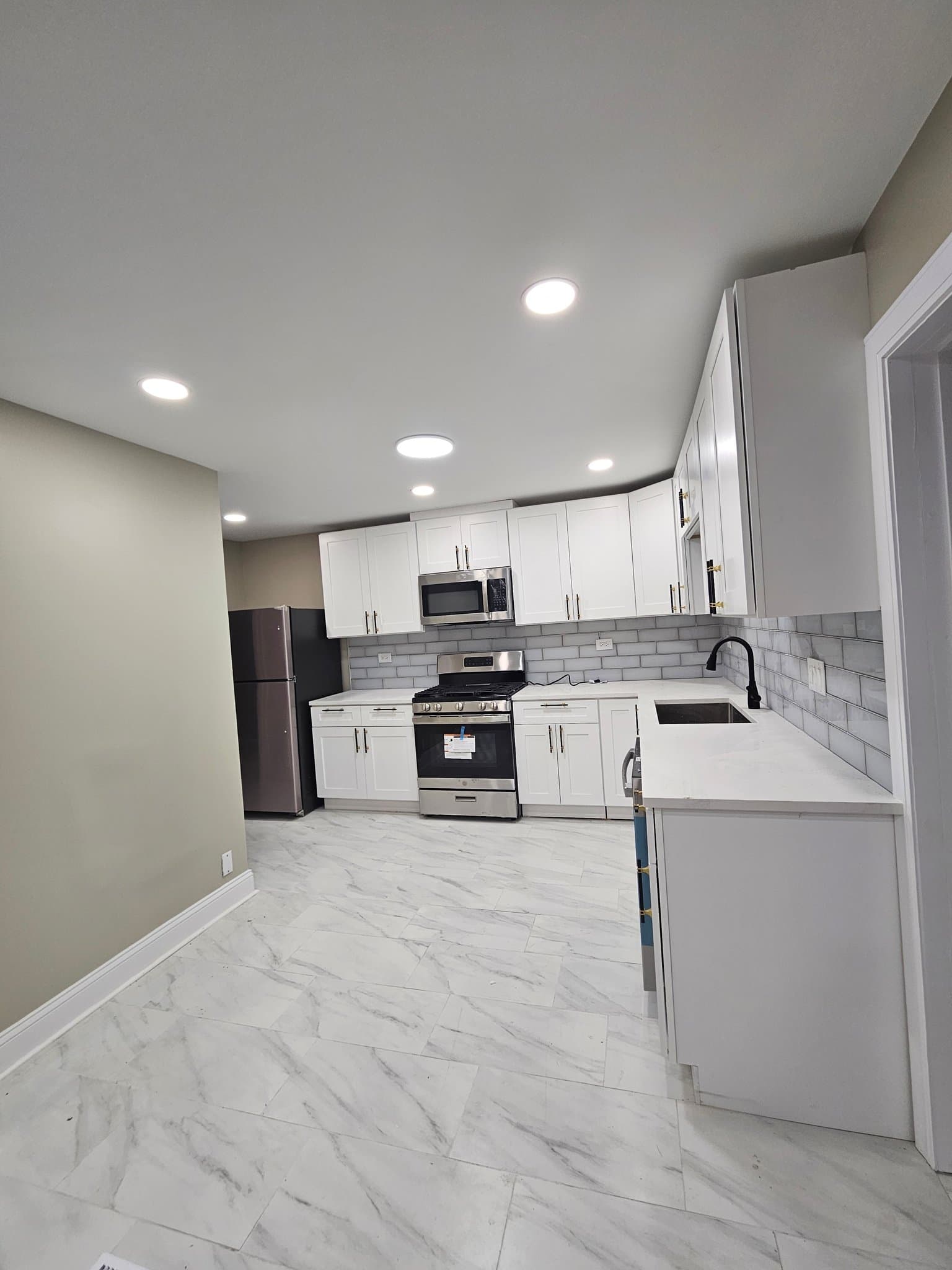streamwood House: 1020 S Park Blvd