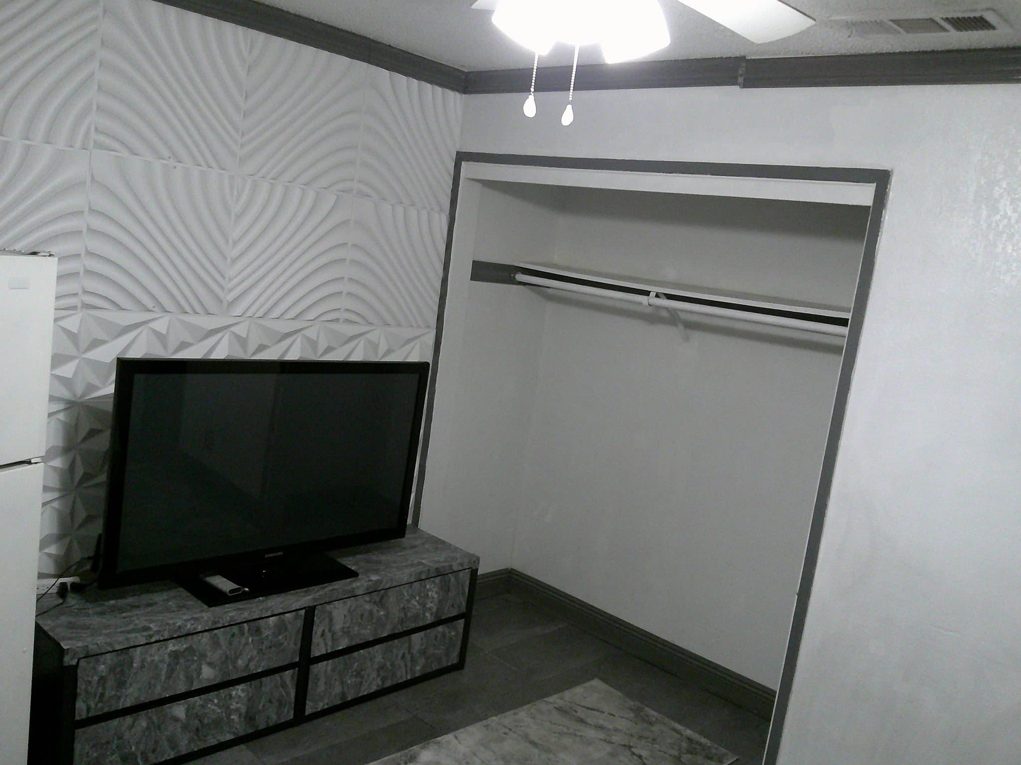 Fresno Single Room: 2380 S Bardell Ave